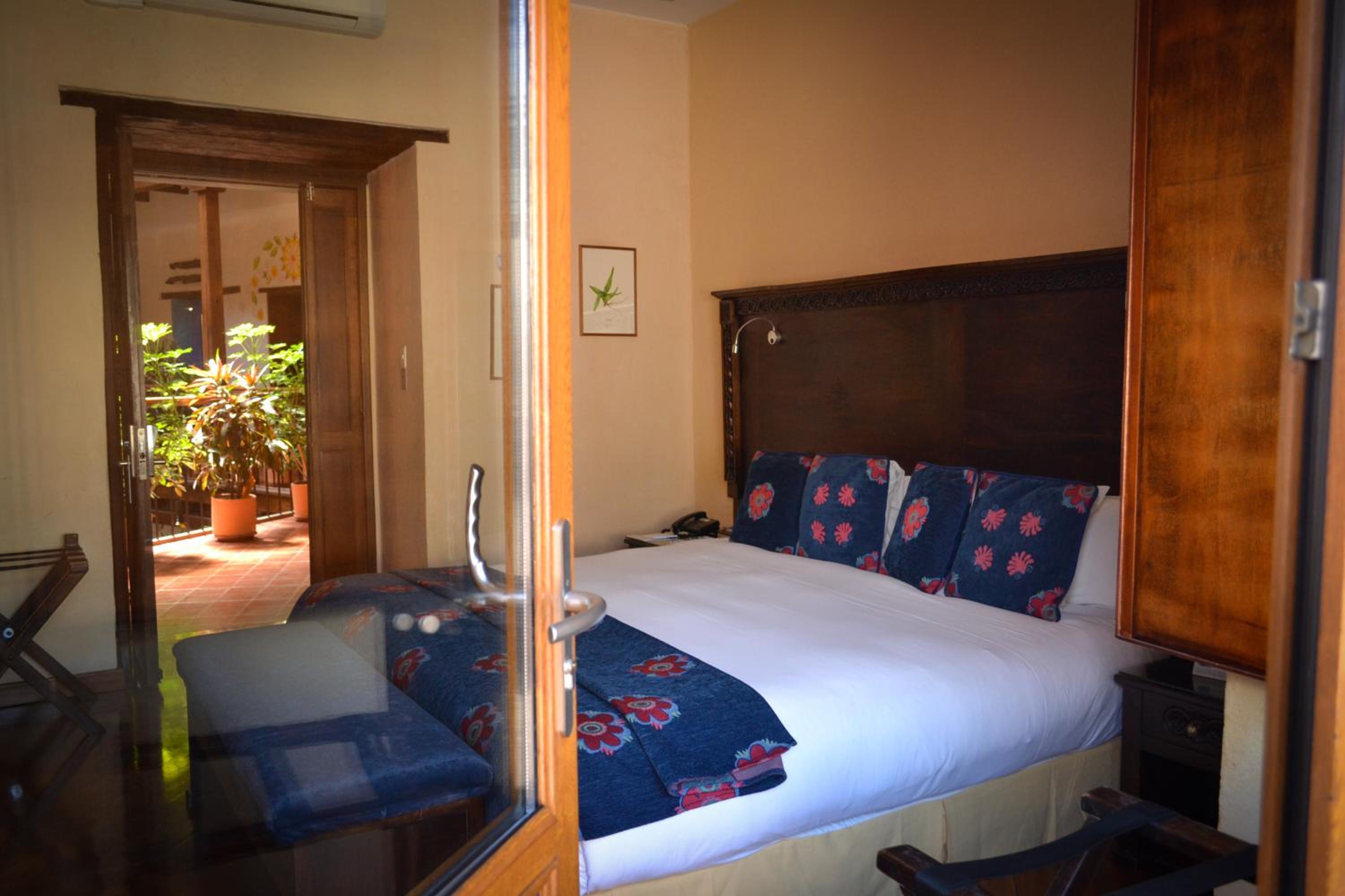 Double Room - Photo 3