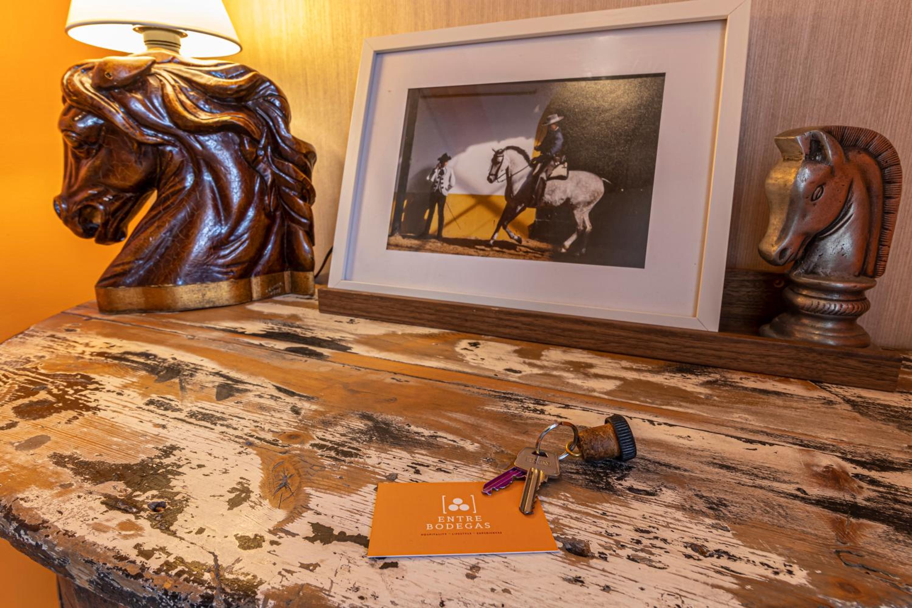Loft - Photo 2