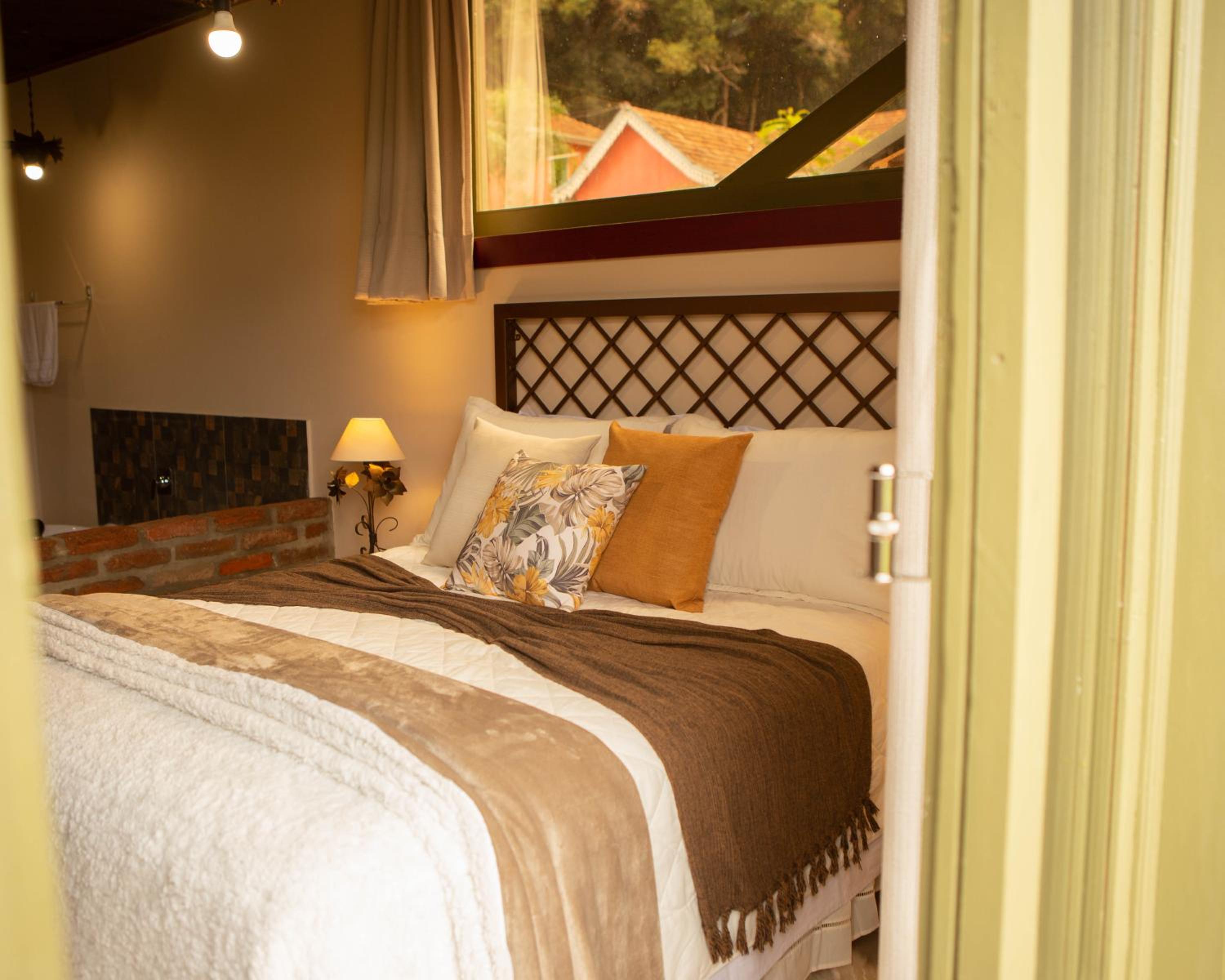 Suite with Spa Bath photo 1