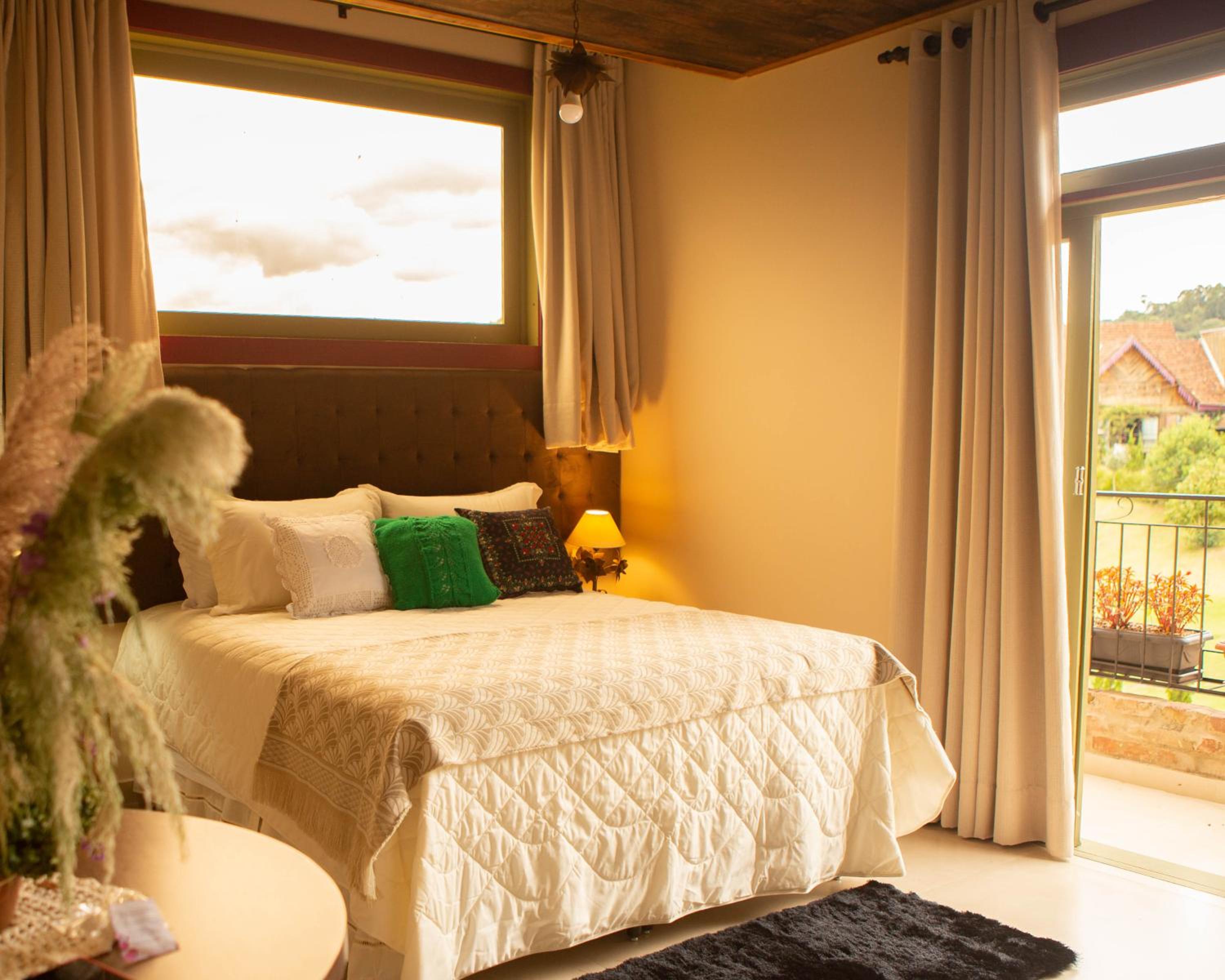 Suite with Balcony photo 2