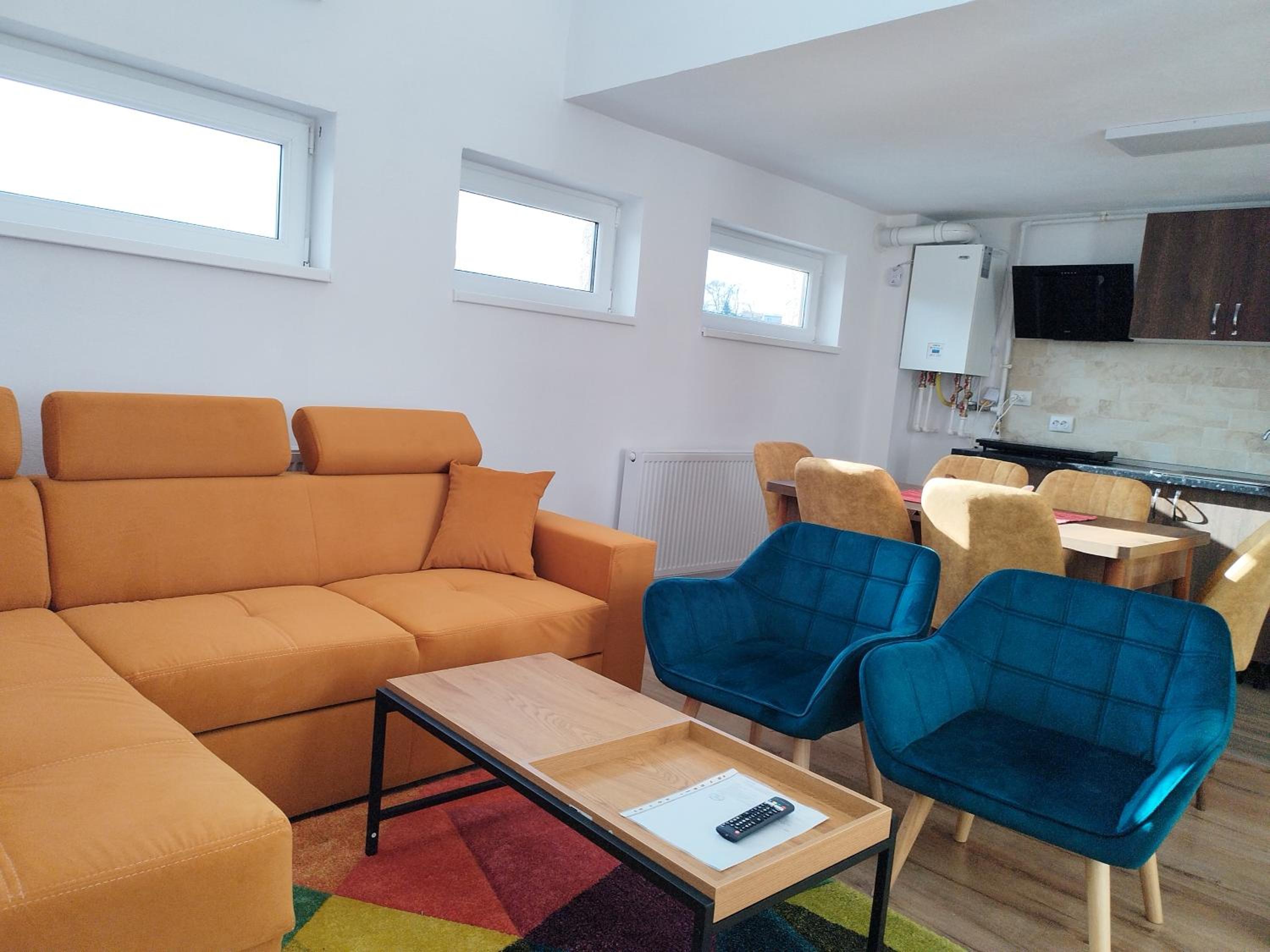 One-Bedroom Apartment - Photo 12
