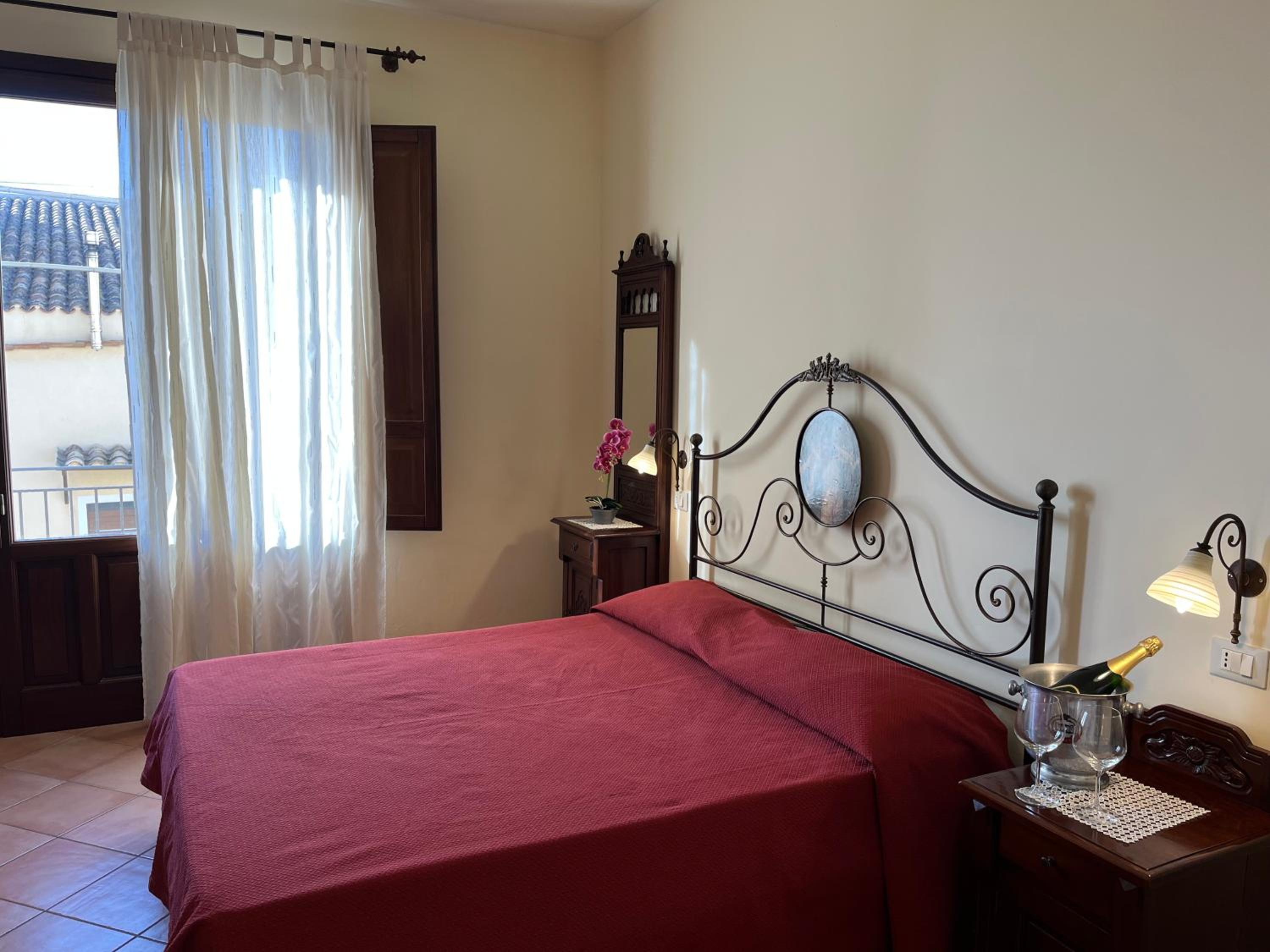 Large Double Room photo 2