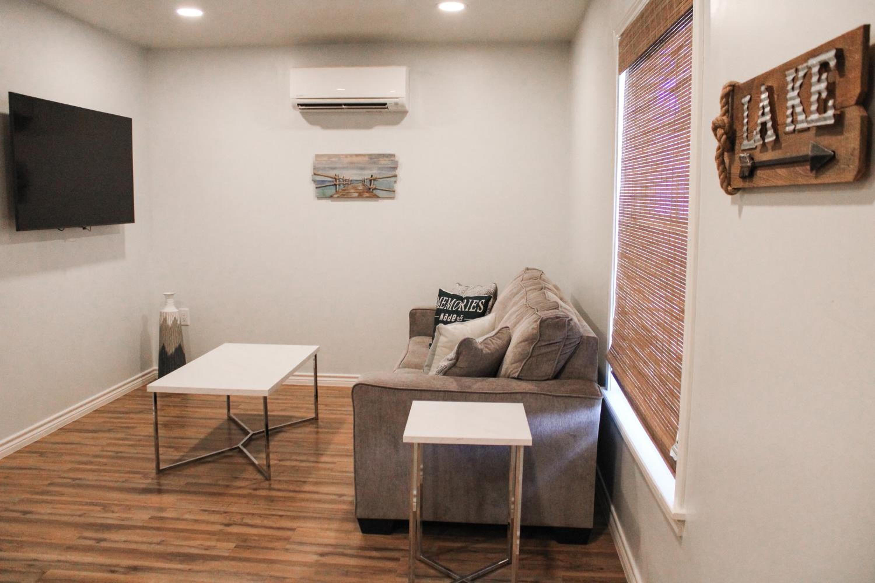 Suite with Lake View - Photo 1