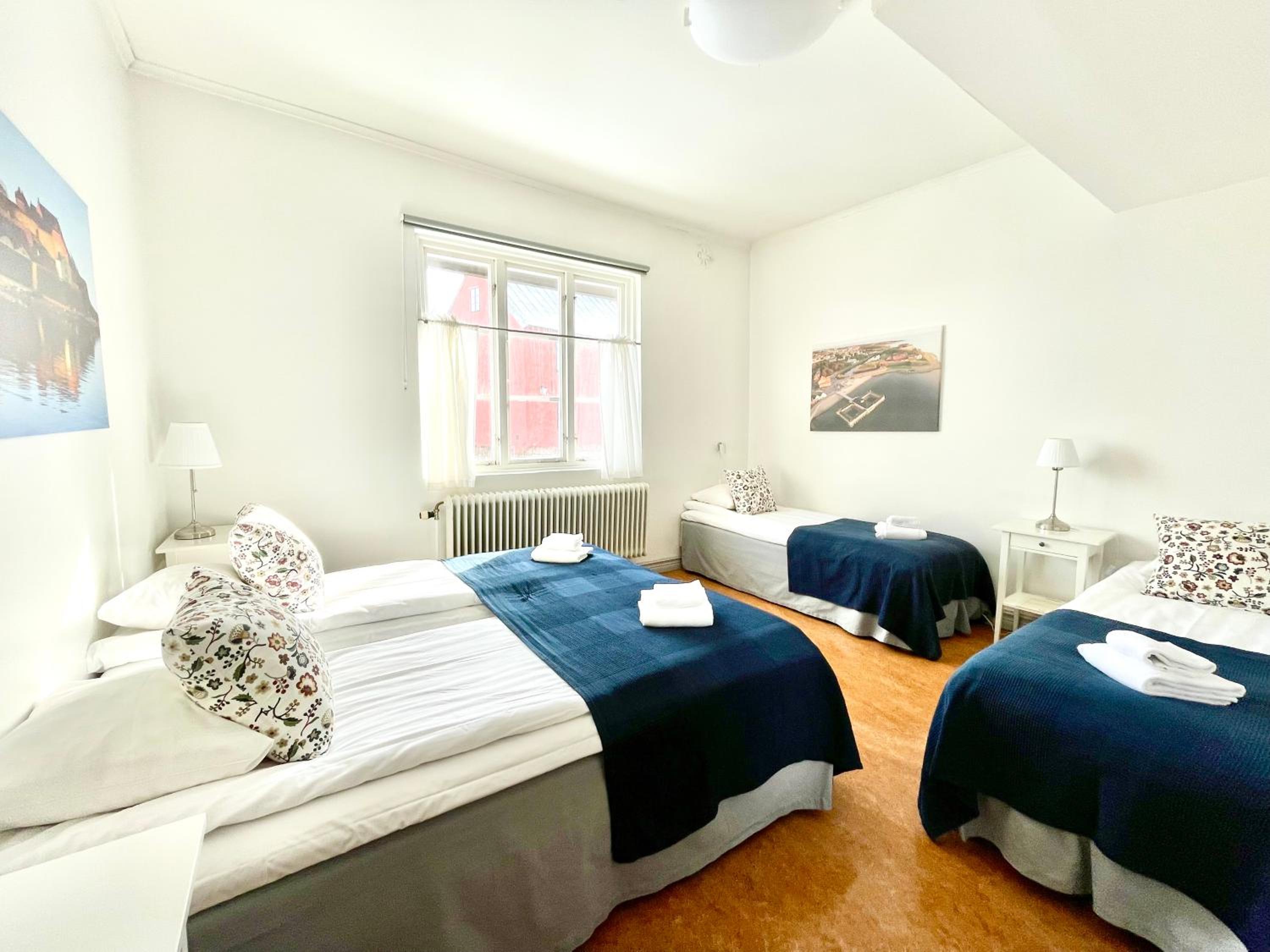 Standard Quadruple Room with Shared Bathroom photo 3