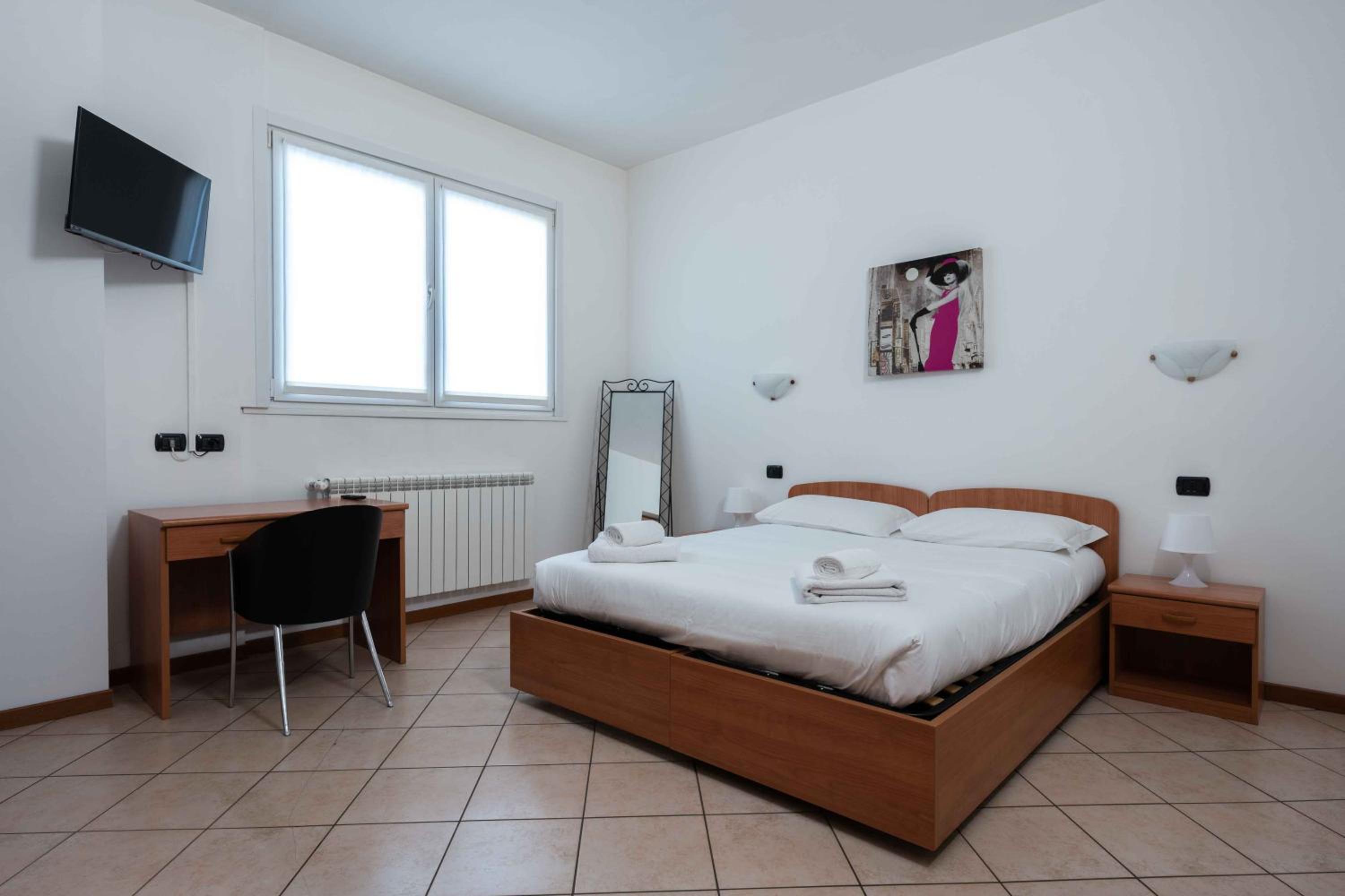 Double Room with Private Bathroom photo 1