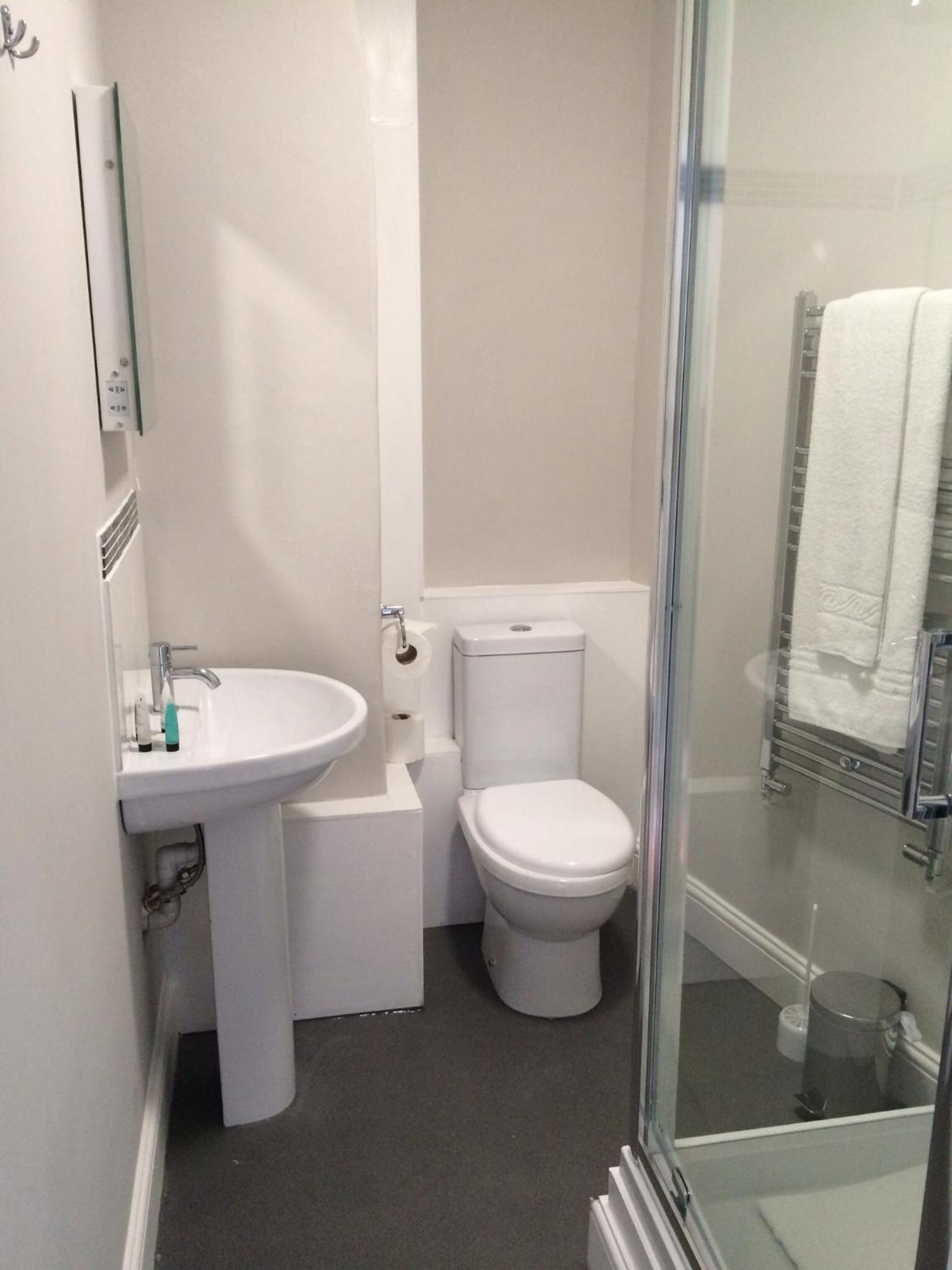 Standard Double or Twin Room photo 3