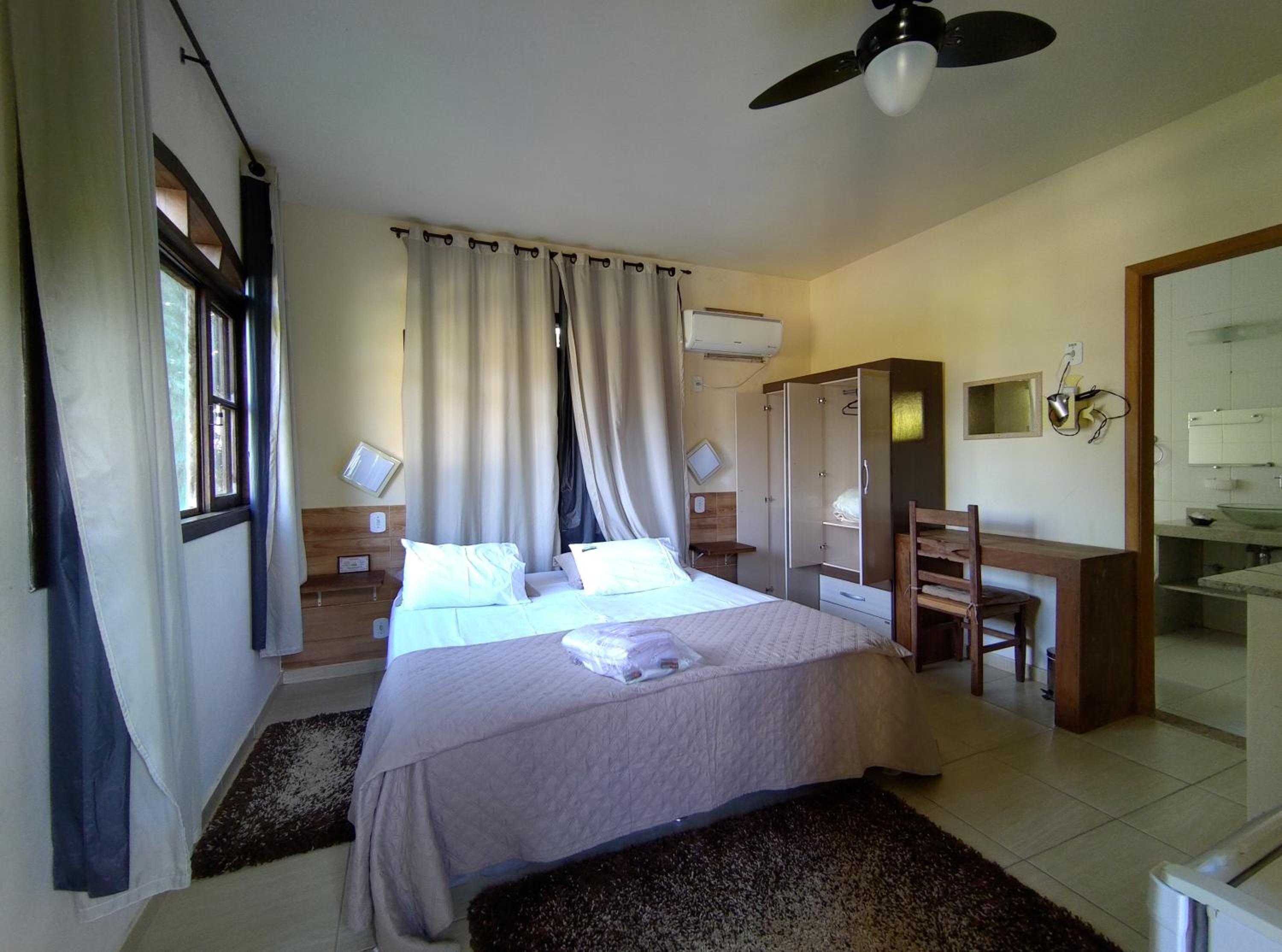 Suite with King Size Bed and Double Spa Bath