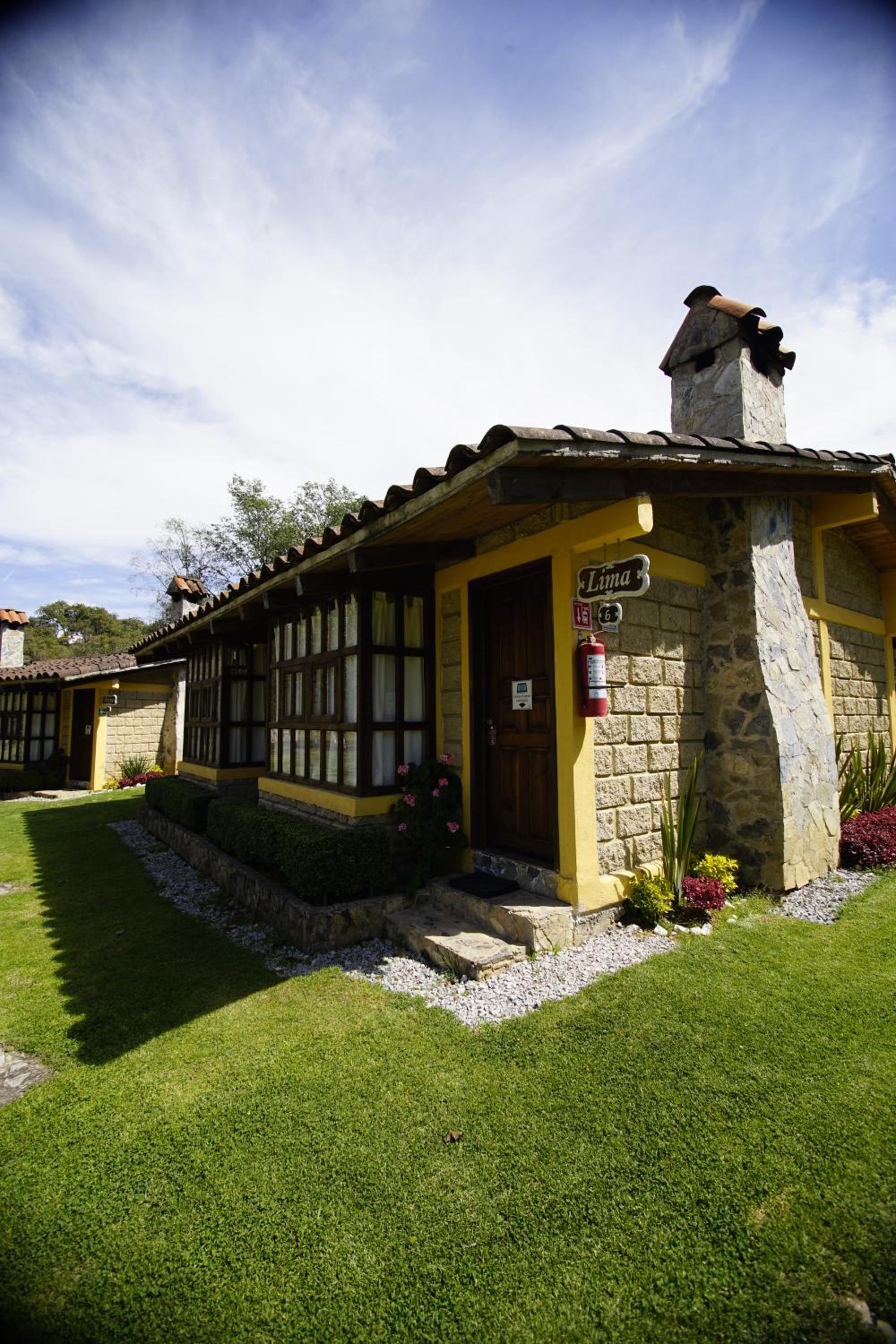 One-Bedroom Chalet - Photo 2