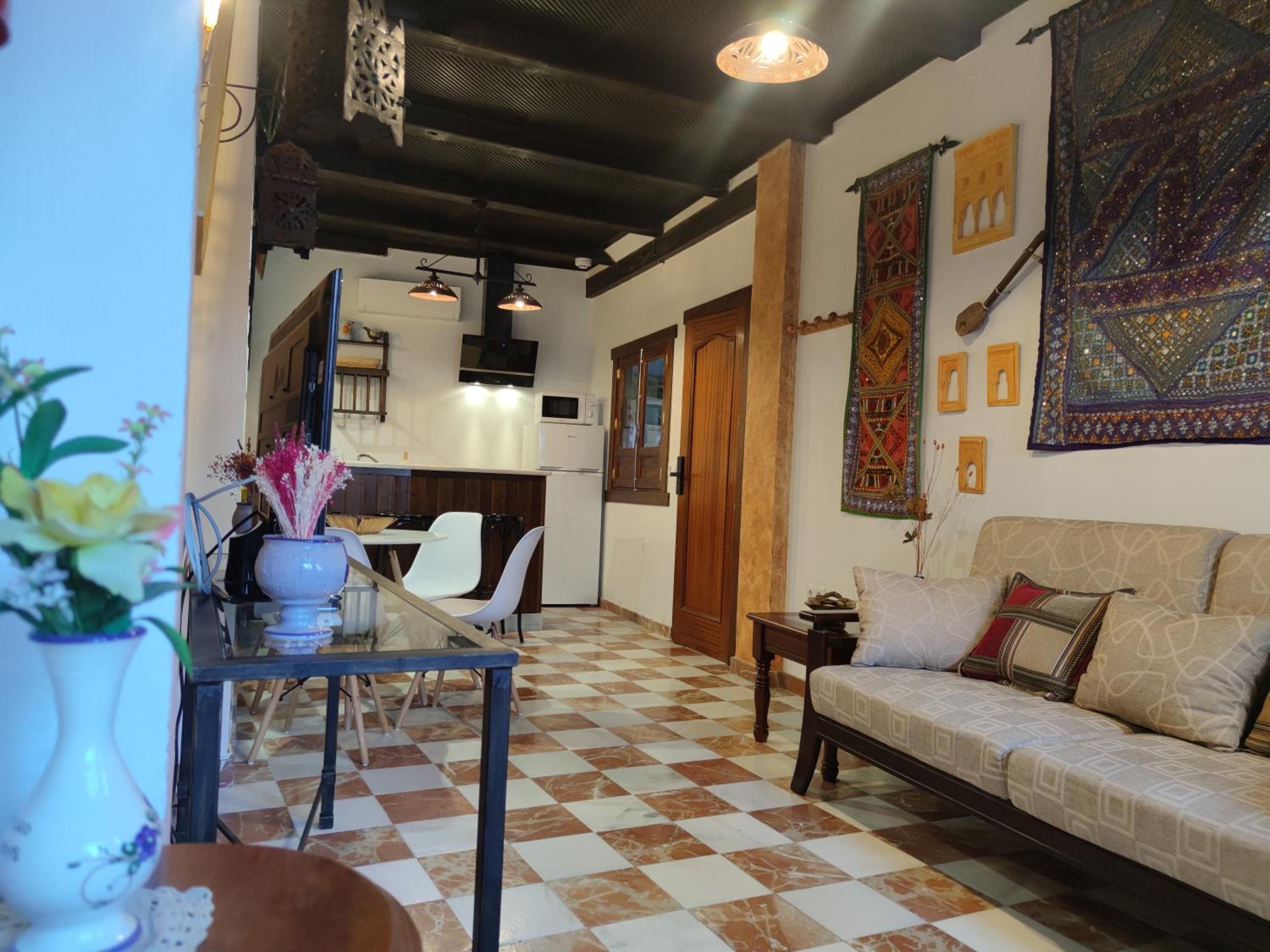 Apartment with Terrace - Photo 10