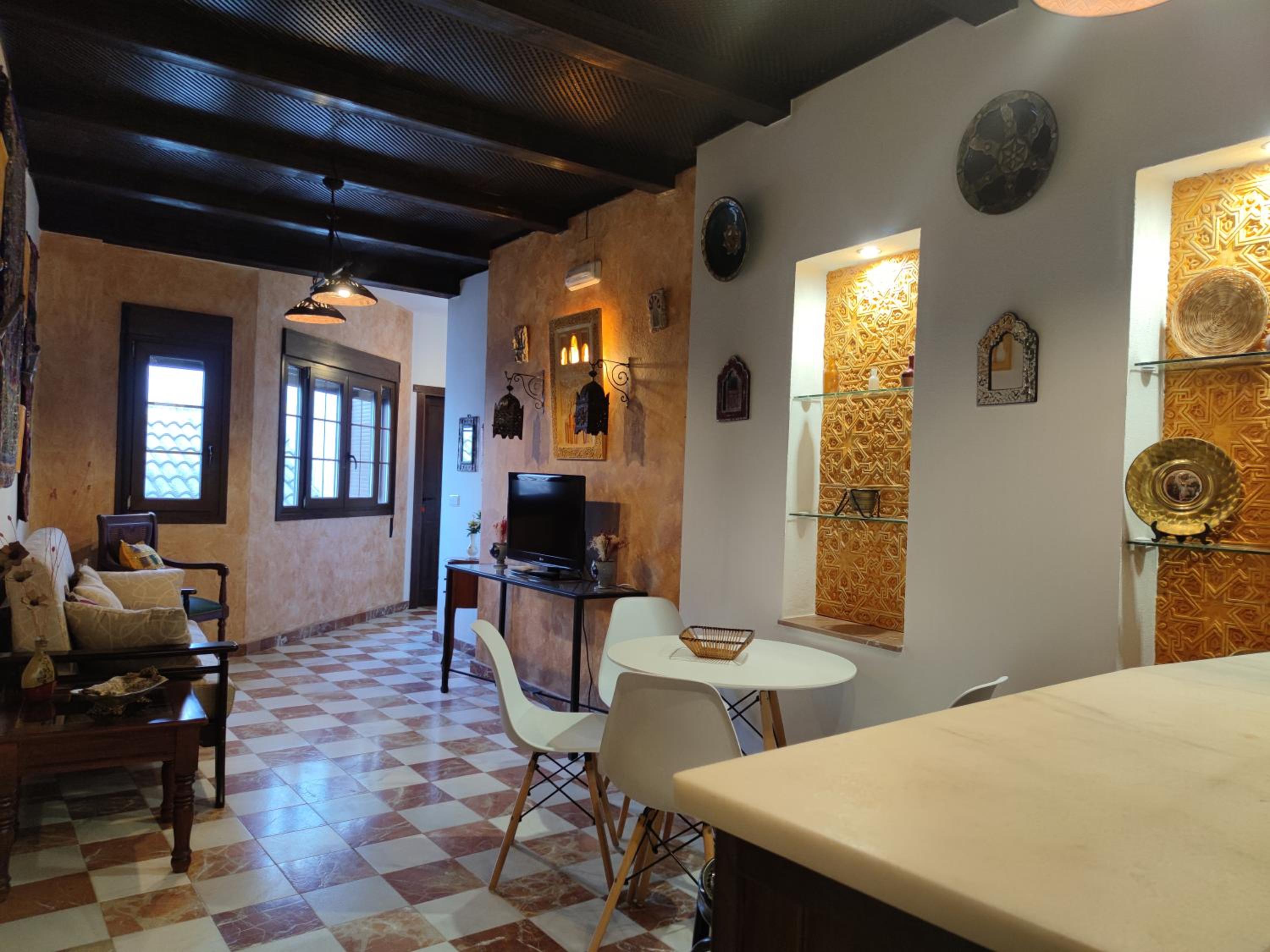 Apartment with Terrace - Photo 31