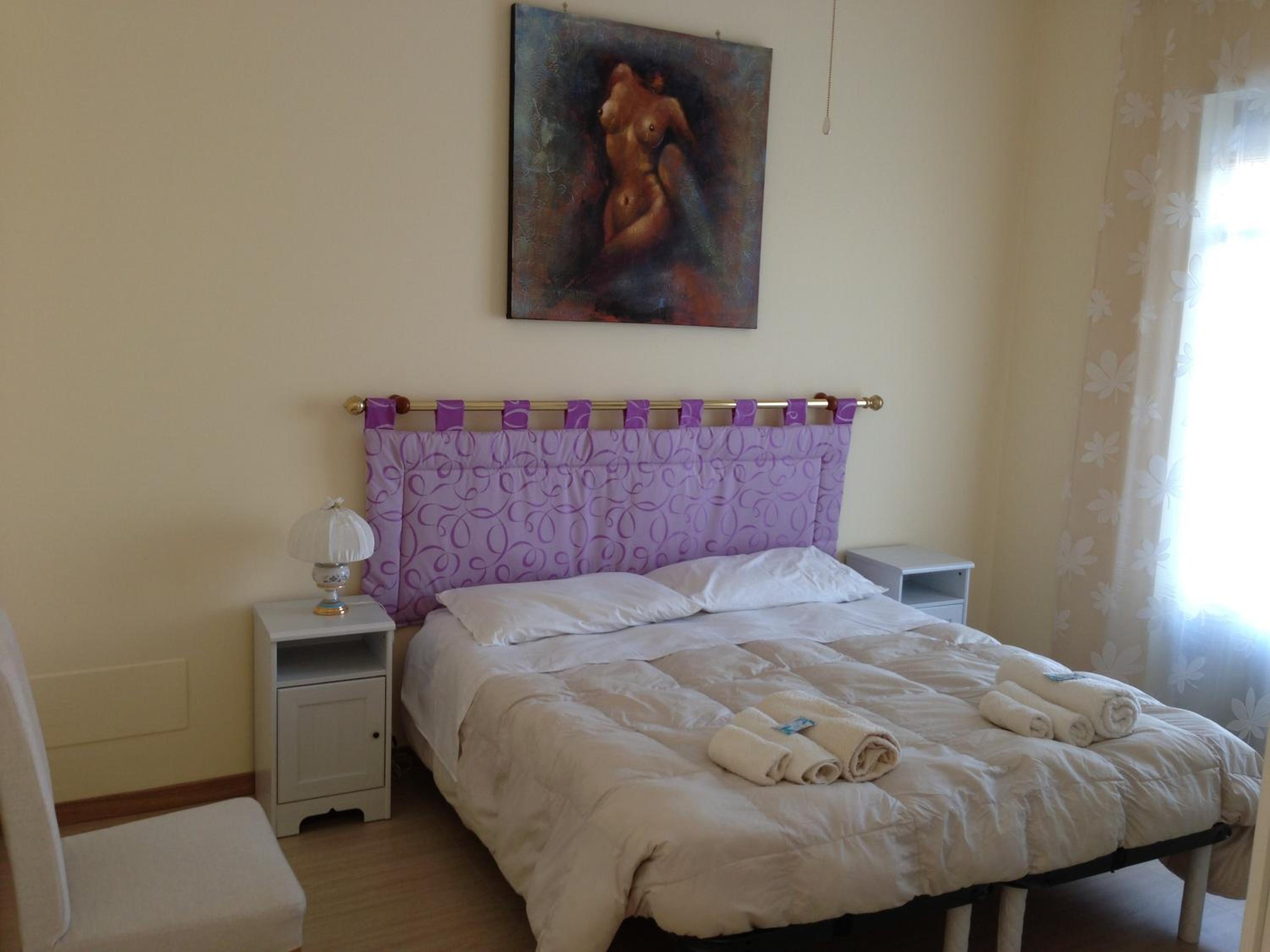 Double Room - Photo 9