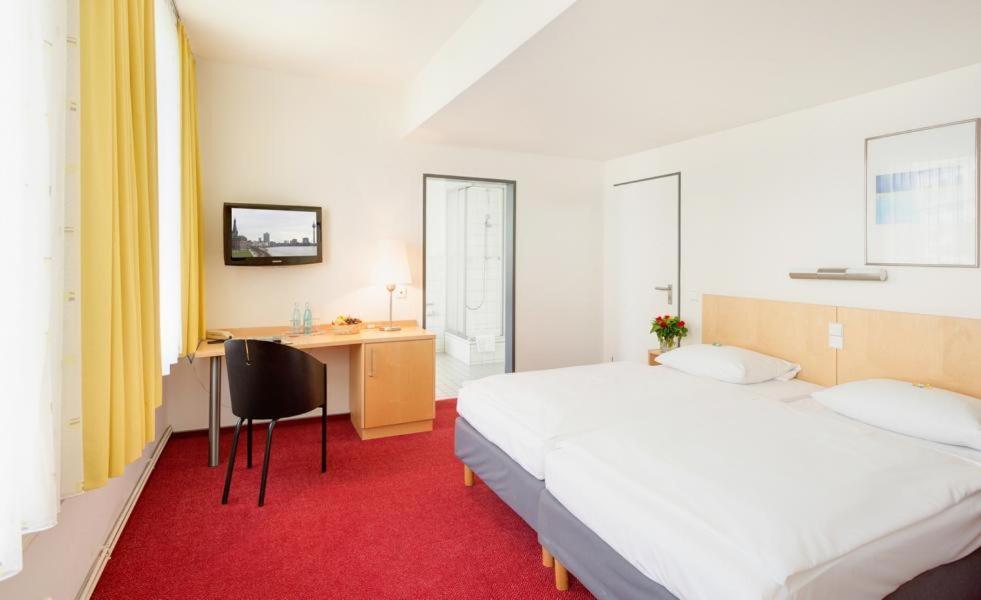 Twin Room - Photo 4