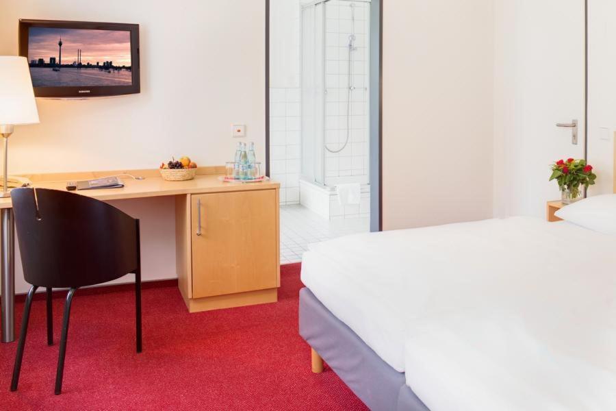 Twin Room - Photo 5