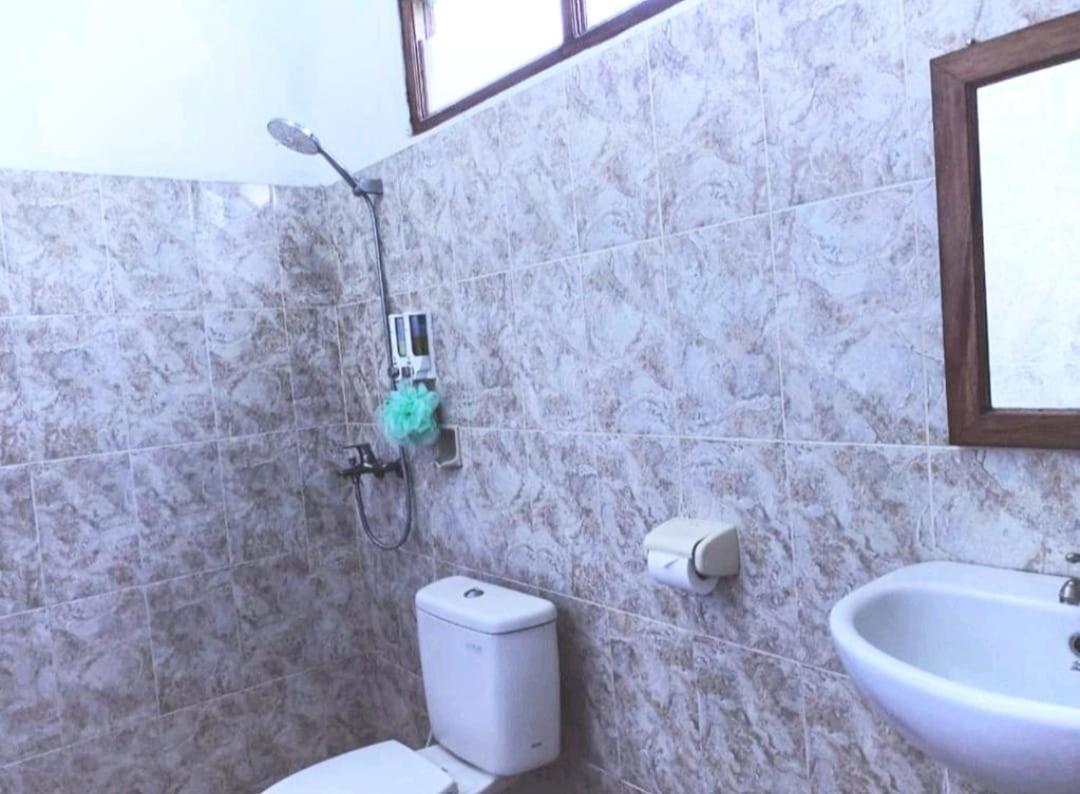 Standard Double Room - Photo 14