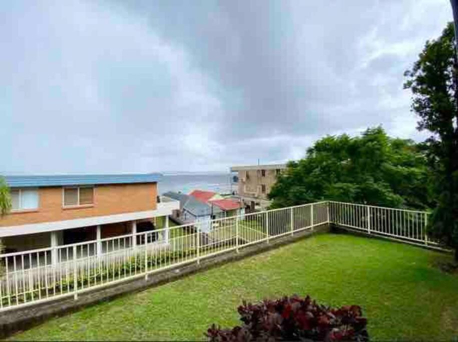 Three-Bedroom House photo 3