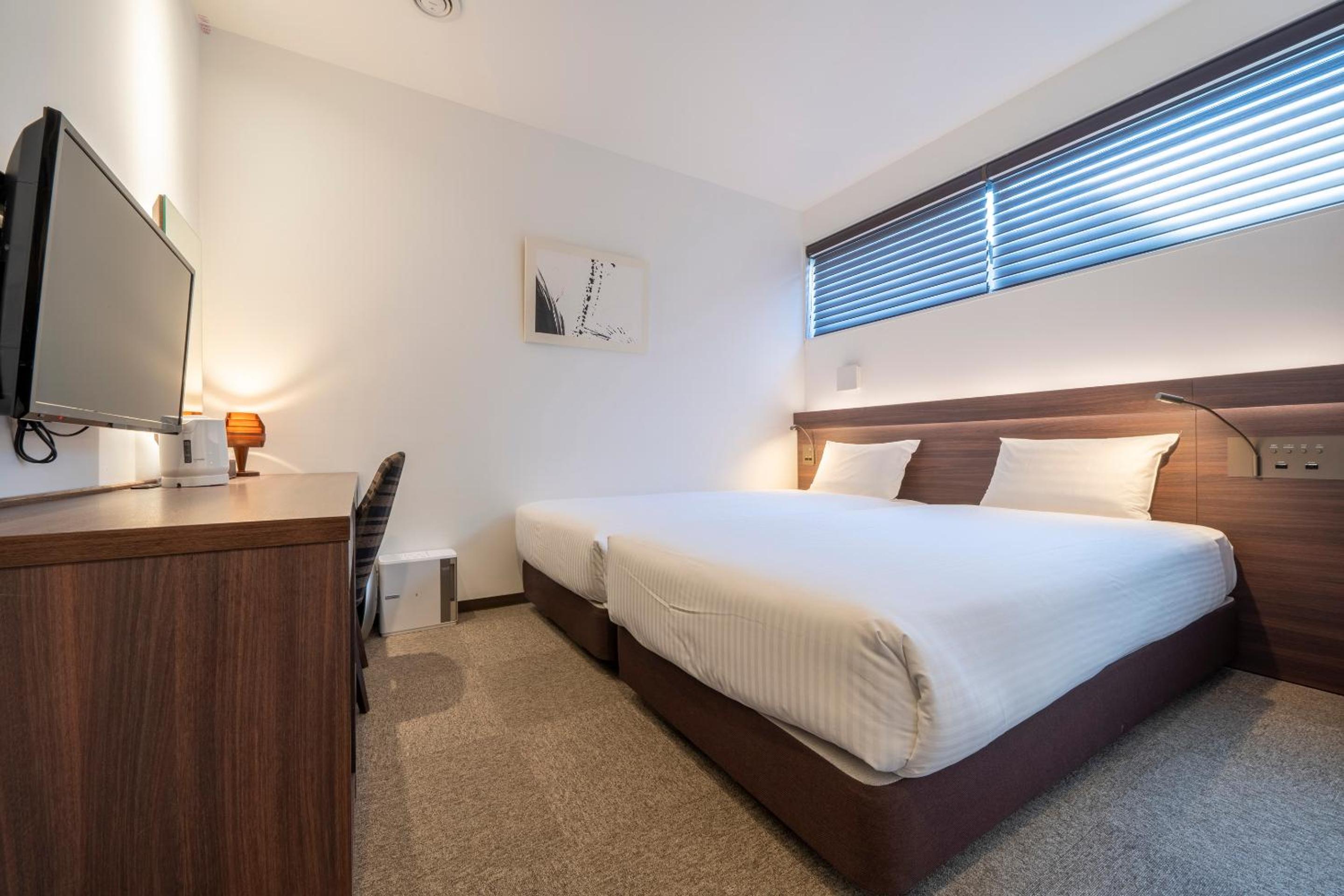 Two-Bedroom Suite - Photo 23
