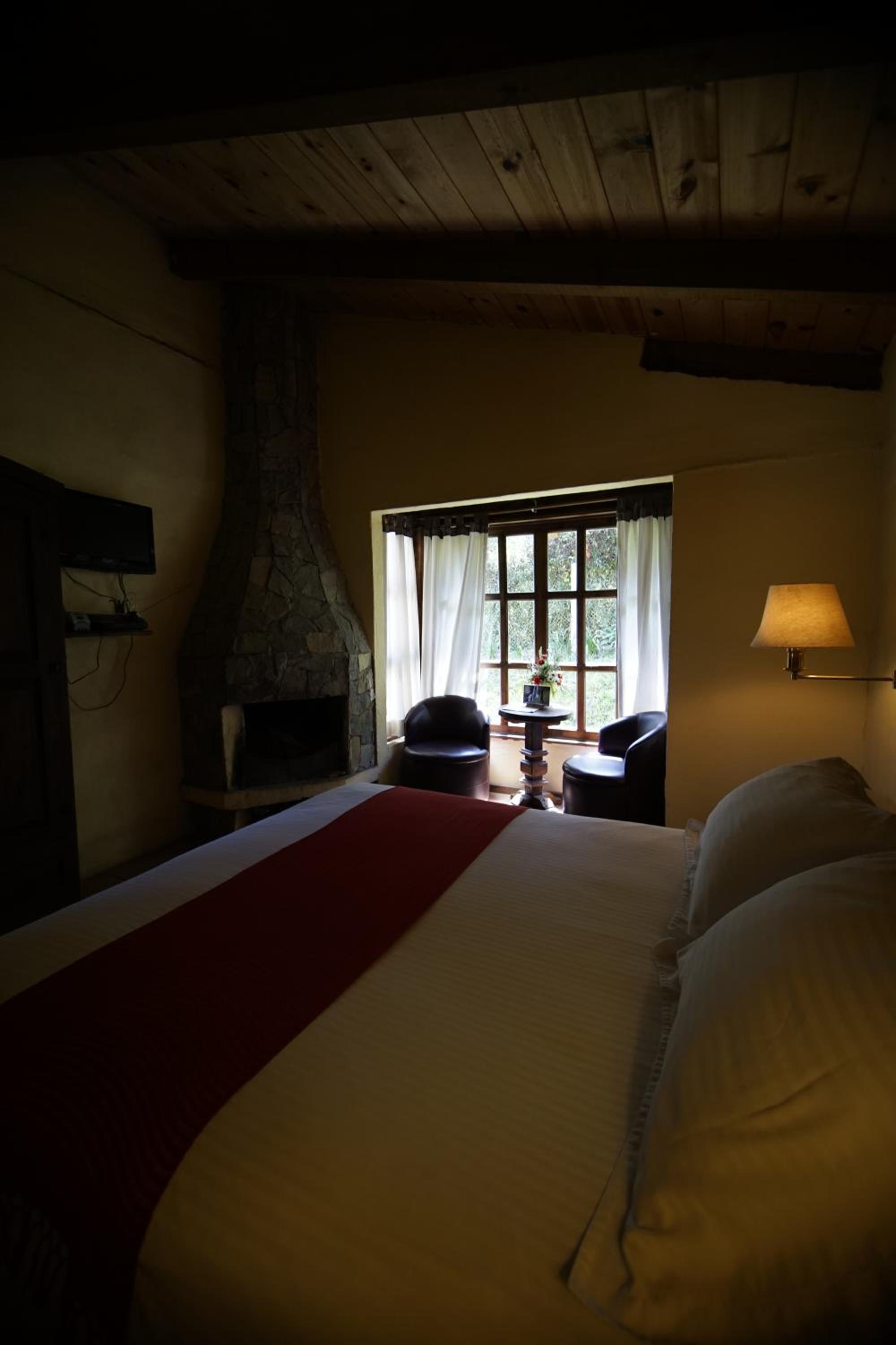 Two-Bedroom Cottage - Photo 8