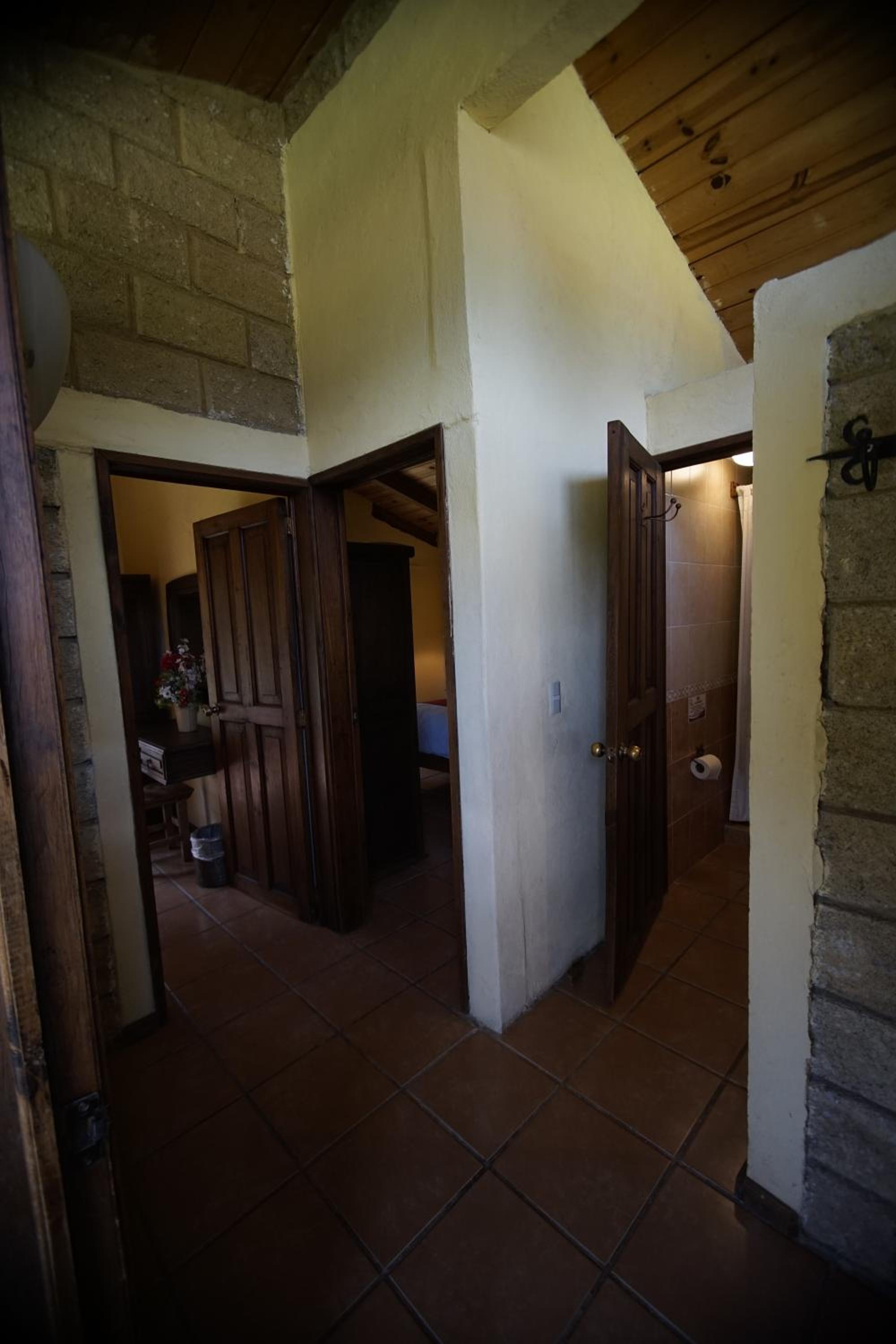 Two-Bedroom Cottage - Photo 5