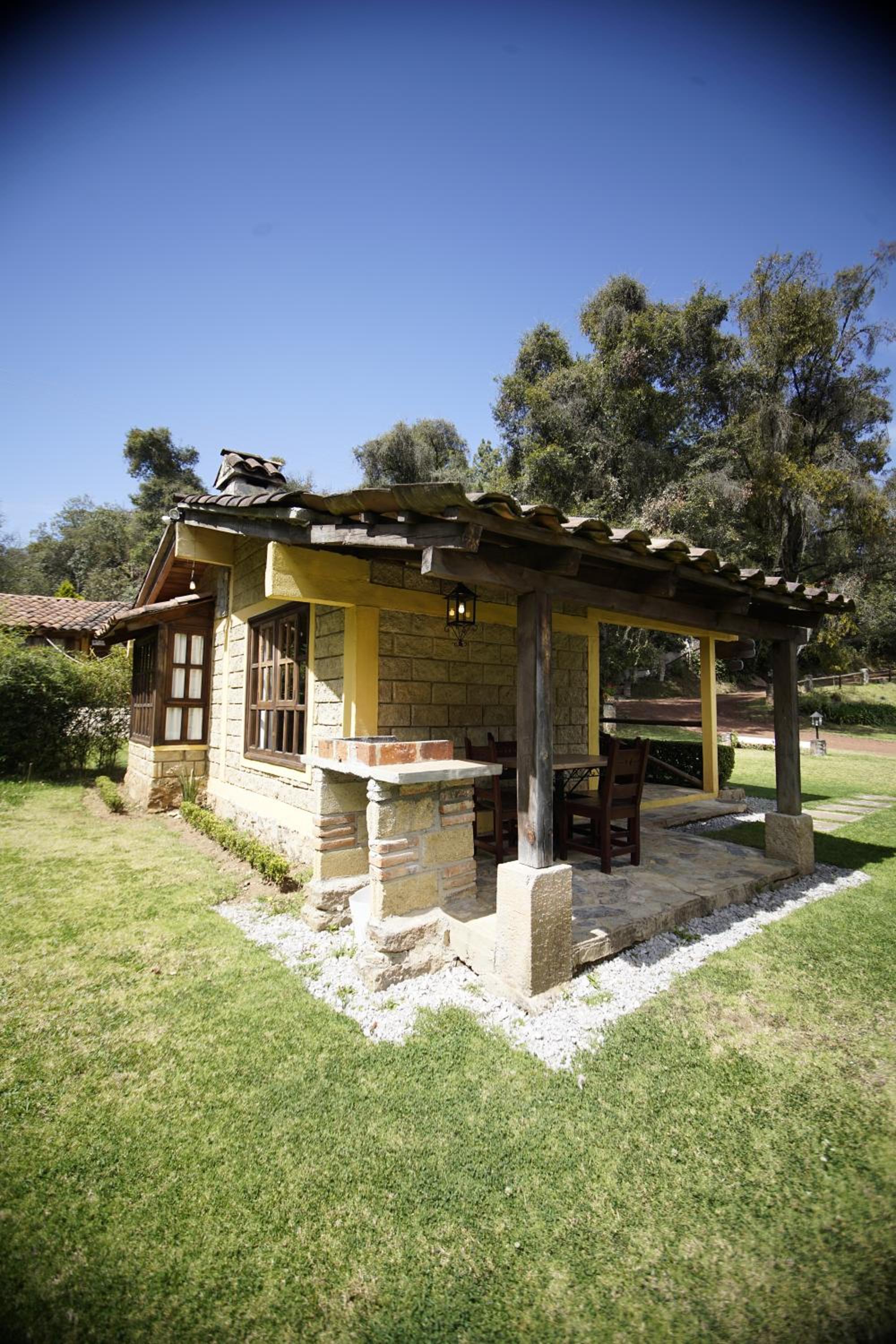 Two-Bedroom Cottage - Photo 2