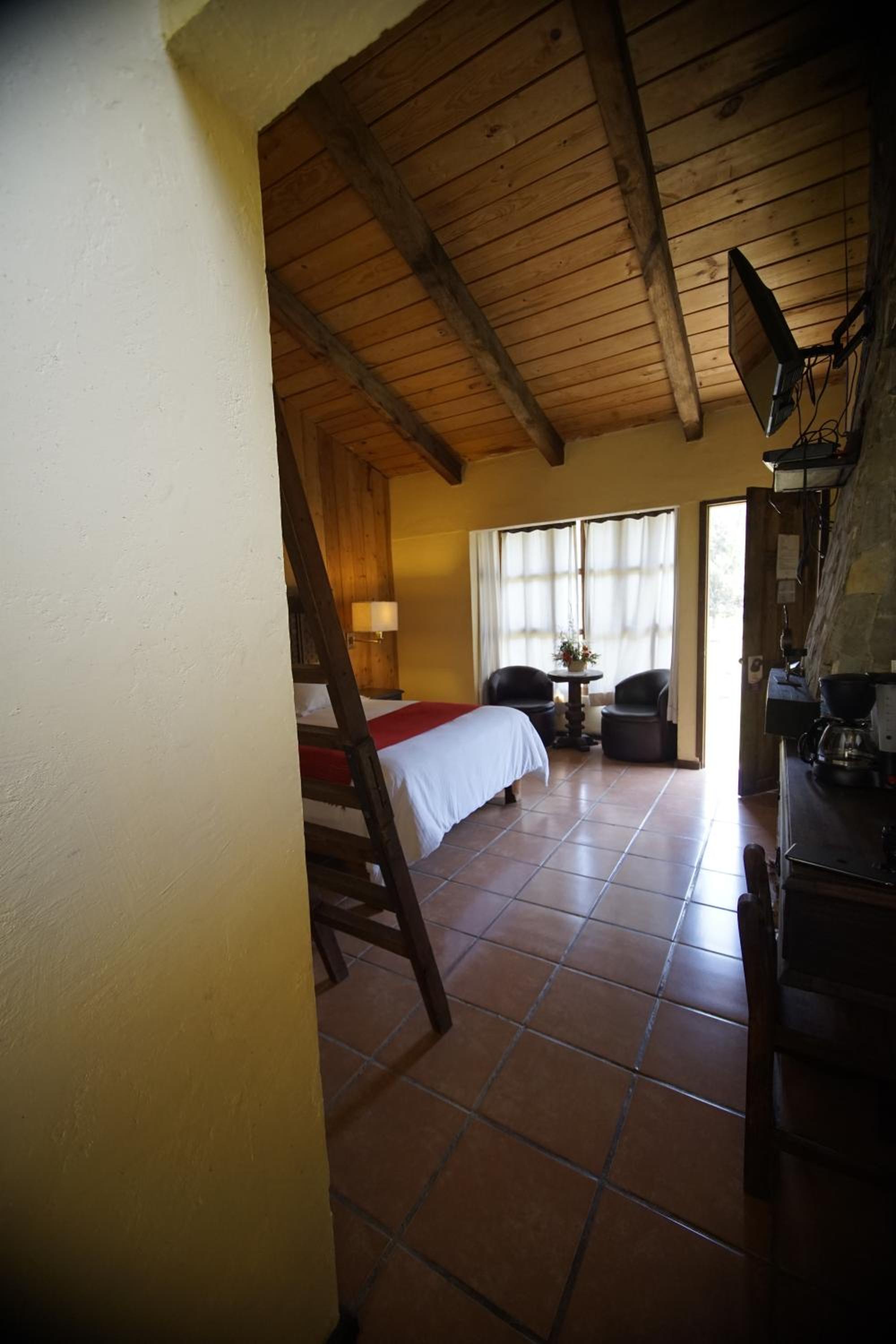 Cottage with Garden View - Photo 16