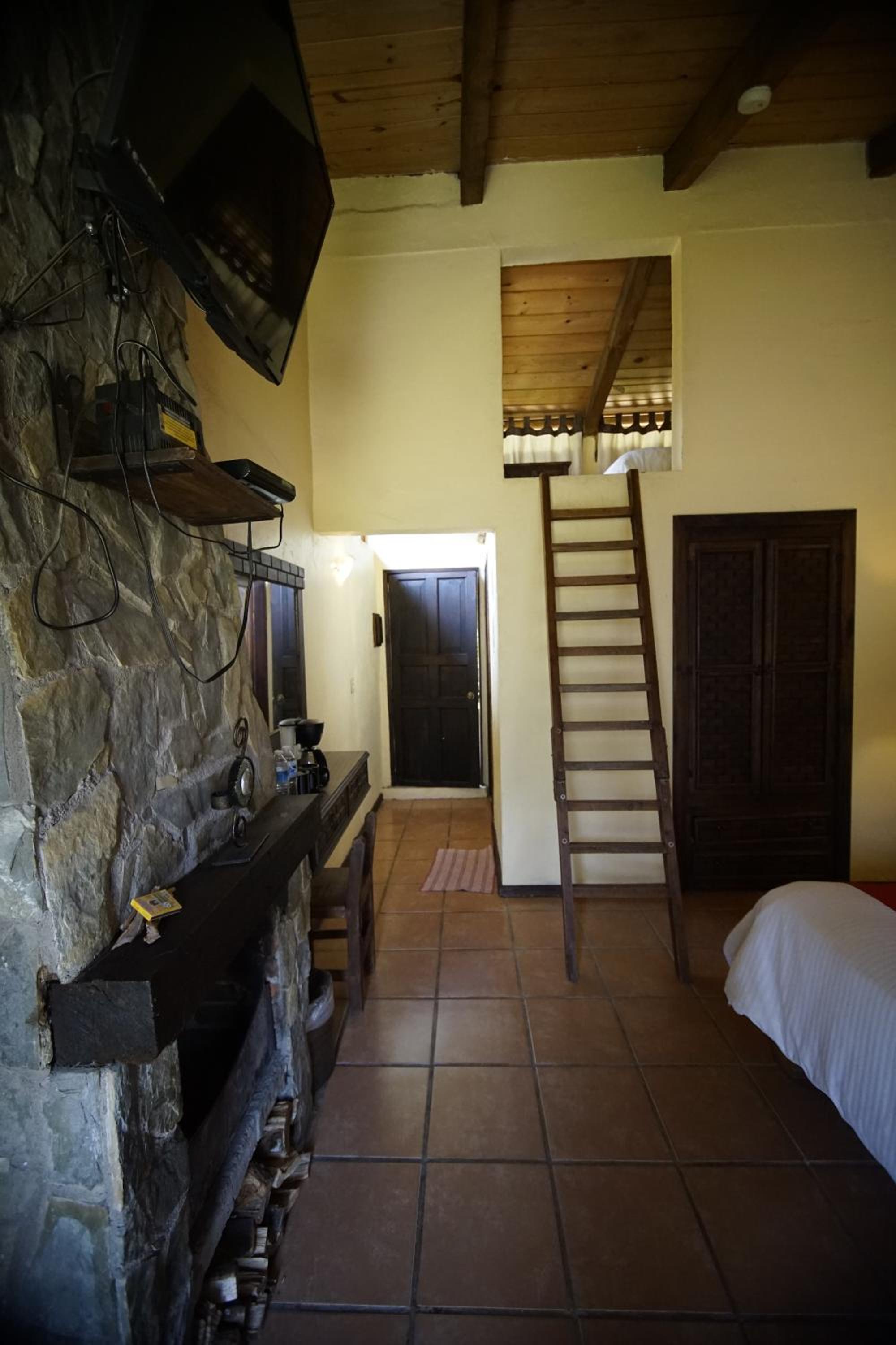 Cottage with Garden View - Photo 13