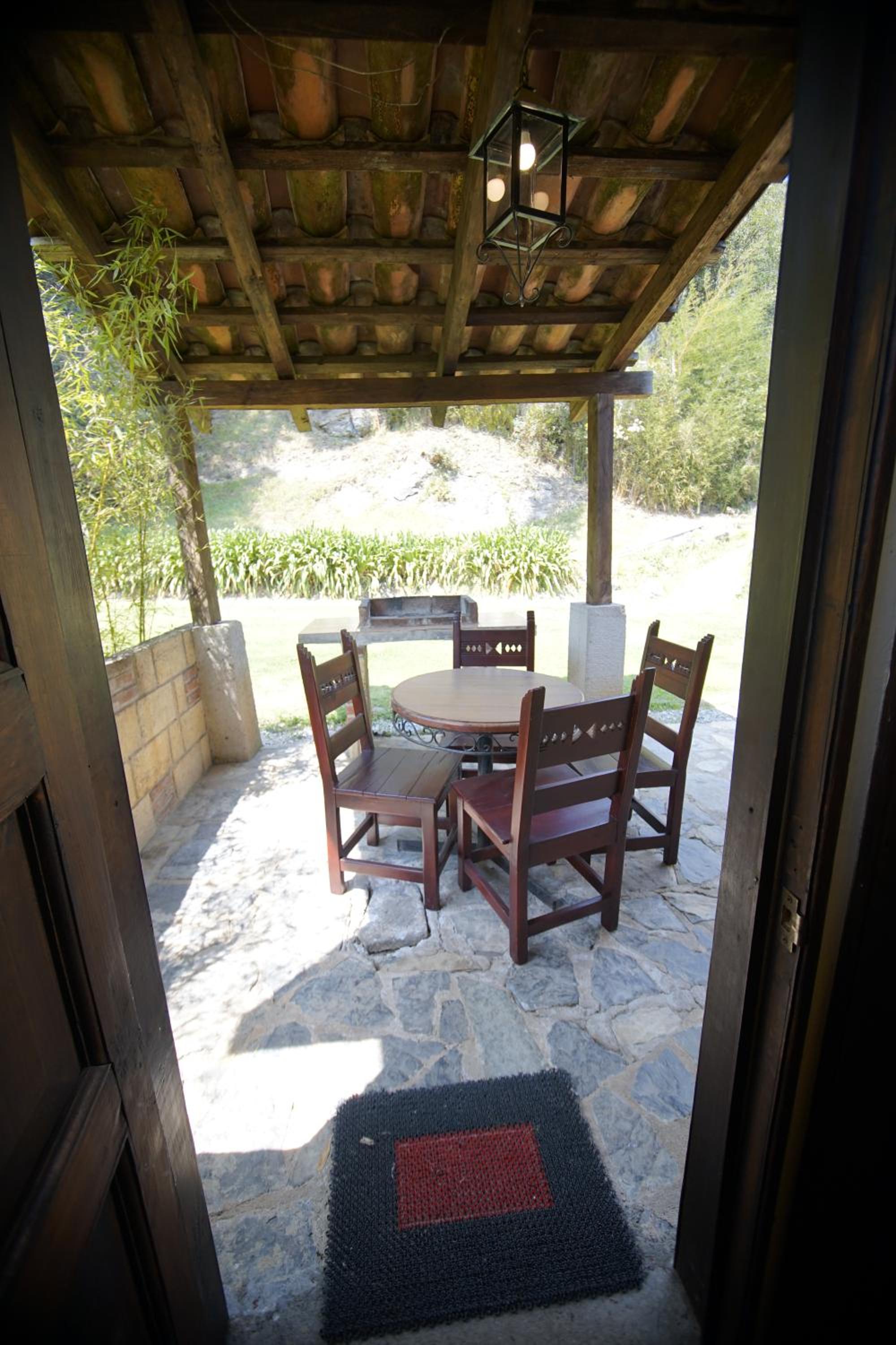 Cottage with Garden View - Photo 10