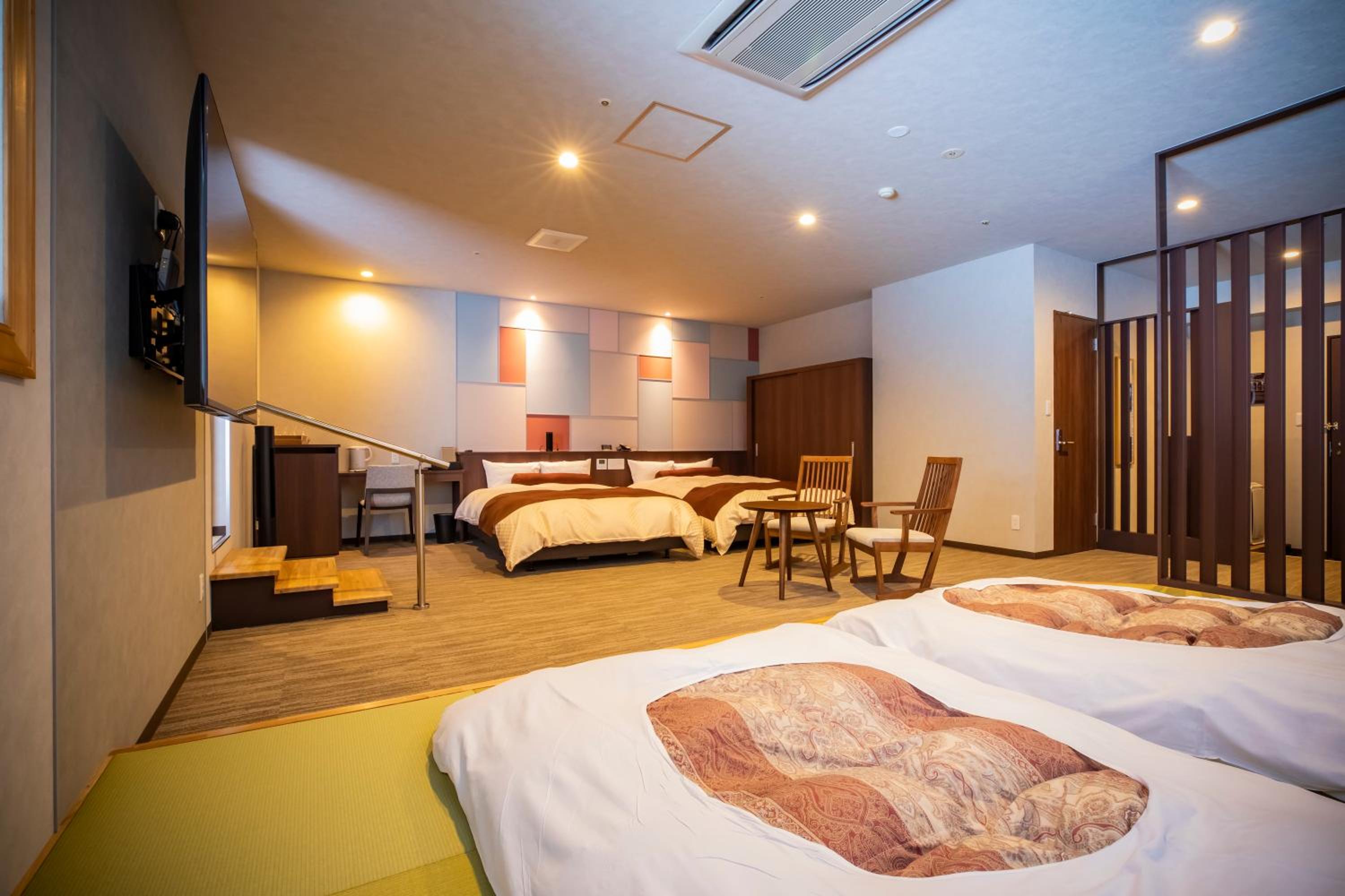 Premium Japanese Western Room with Private Onsen and  Private Low Temperature Sauna photo 1