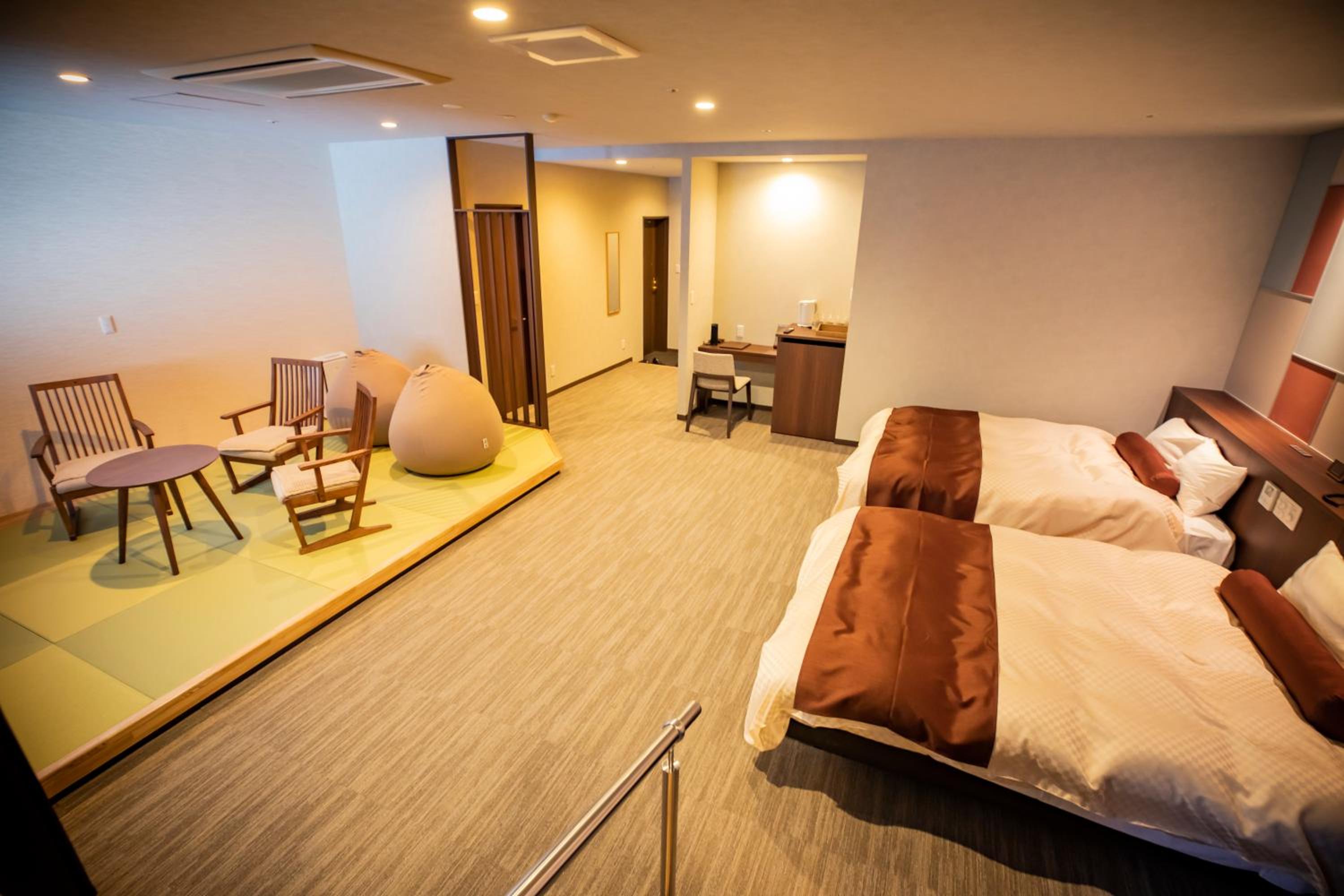 Premium Japanese Western Room with Private Onsen and  Private Low Temperature Sauna photo 3