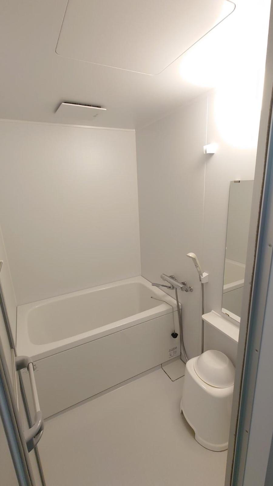 Economy Twin Room - Photo 5