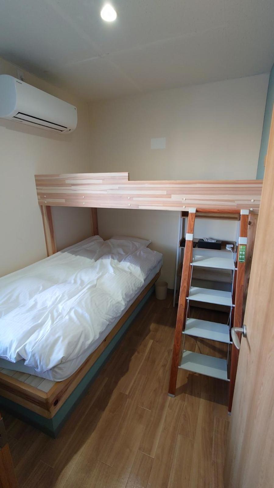 Economy Twin Room - Photo 1