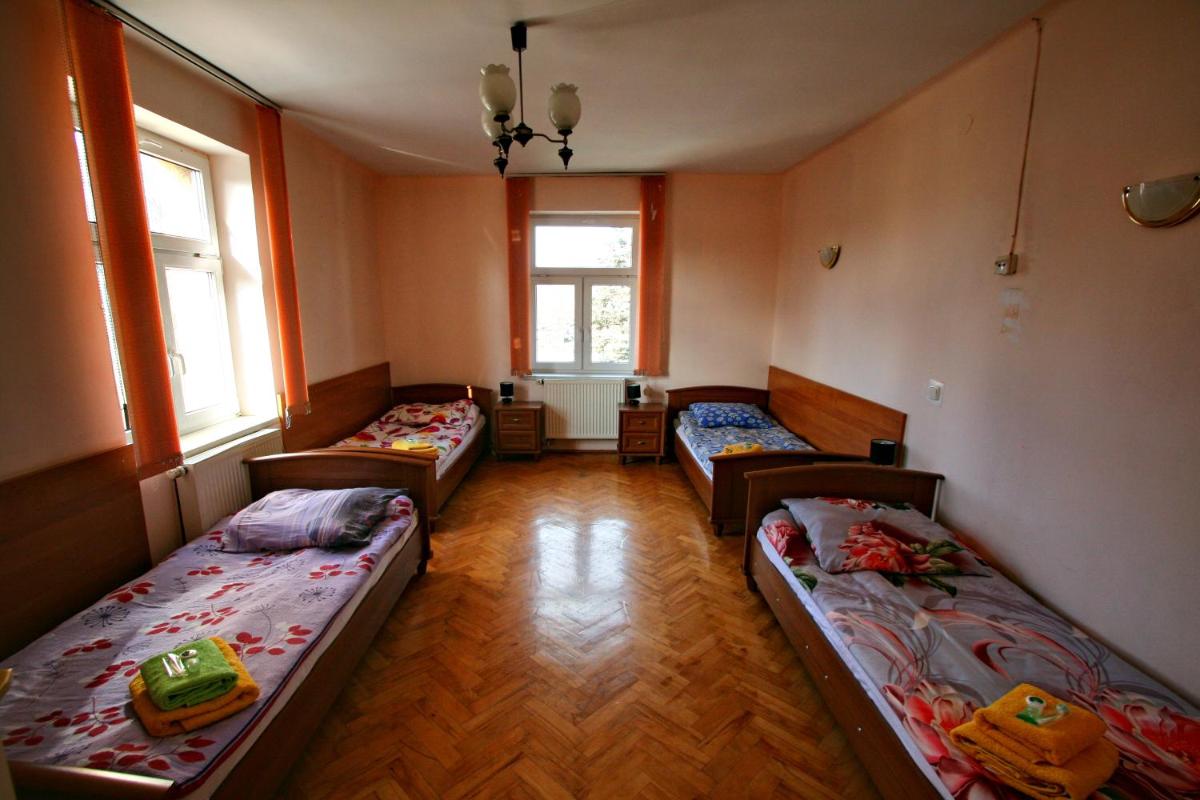 Quadruple Room with Private Bathroom photo 1