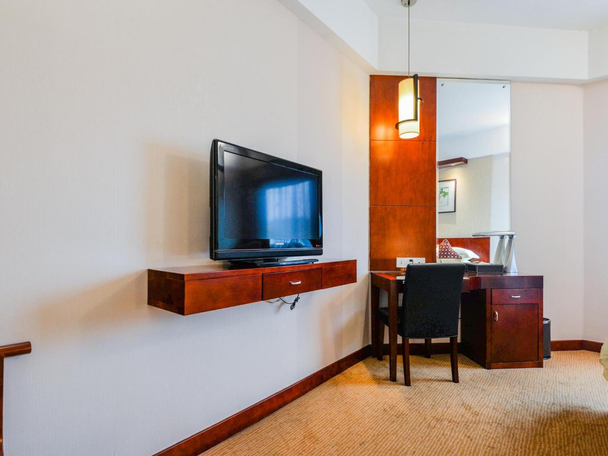 Business Queen Room - Photo 2
