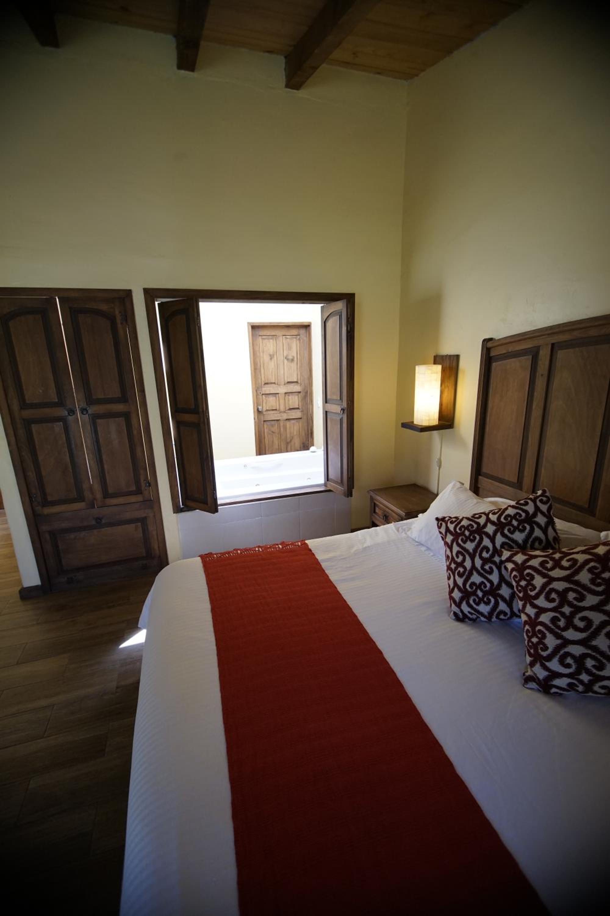 Suite - Photo 5