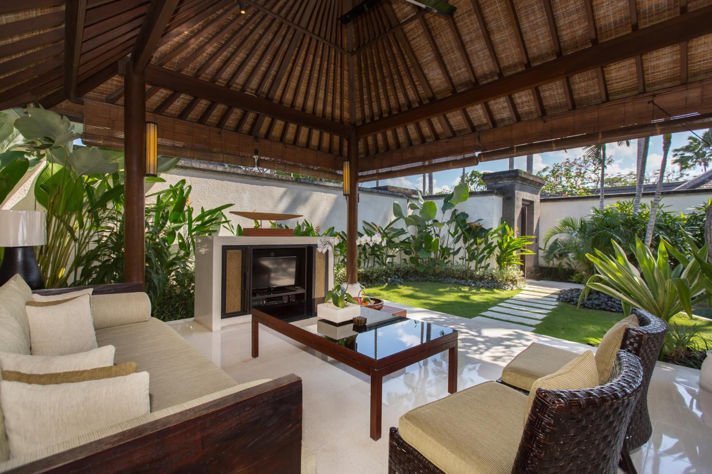 One-Bedroom Villa with Private Pool - Photo 4