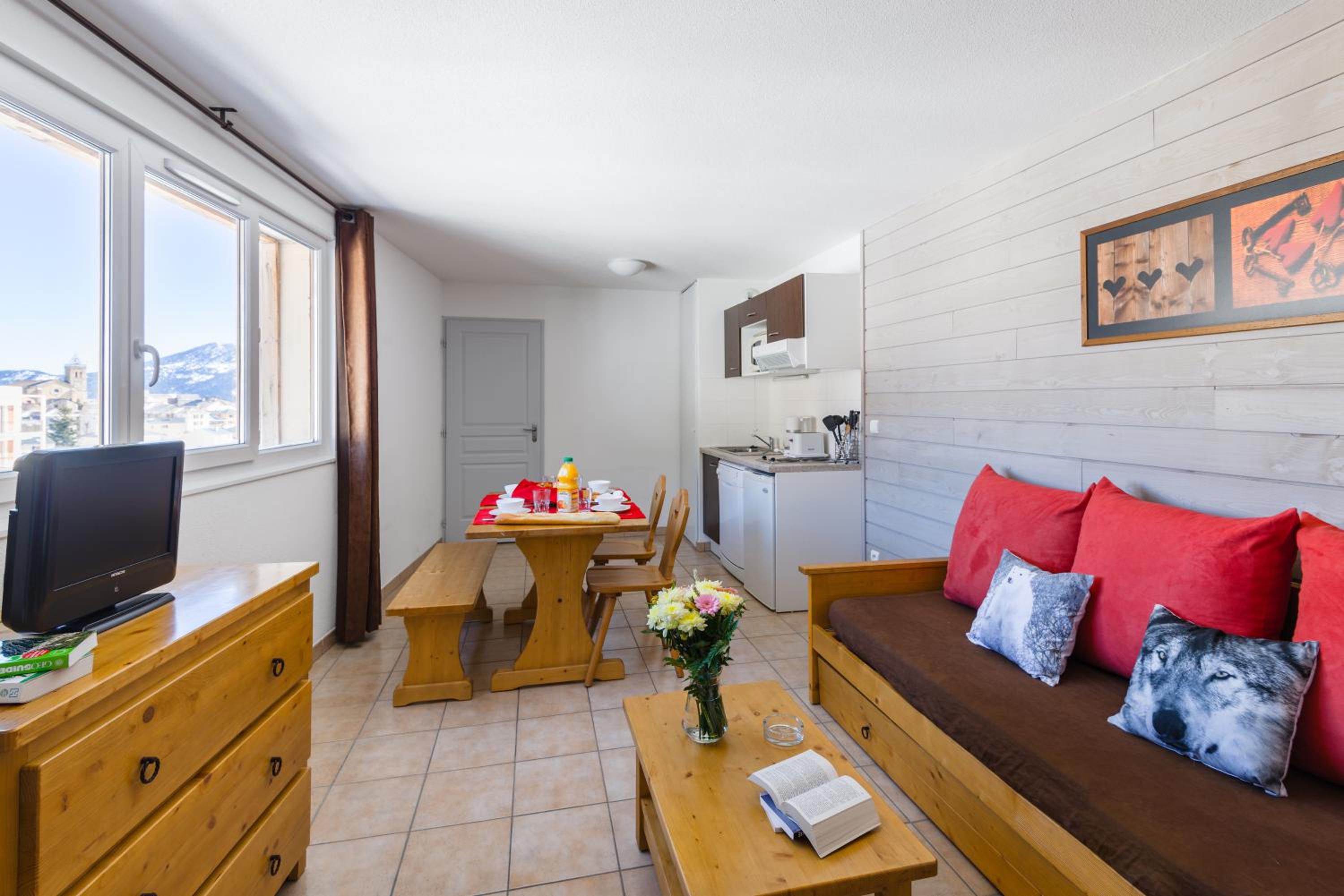 One-Bedroom Apartment (4 Adults)