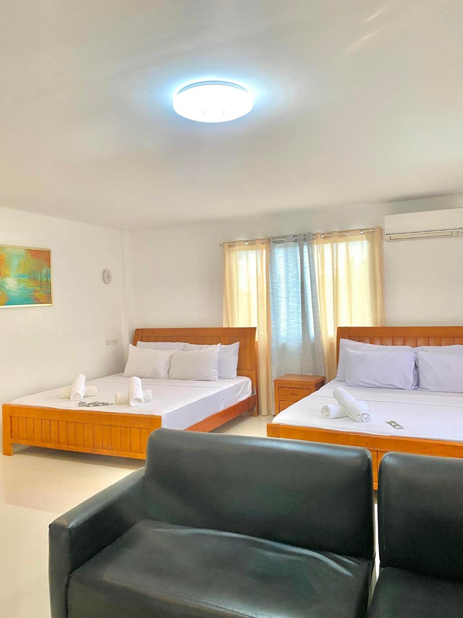 Deluxe Family Room - Photo 8