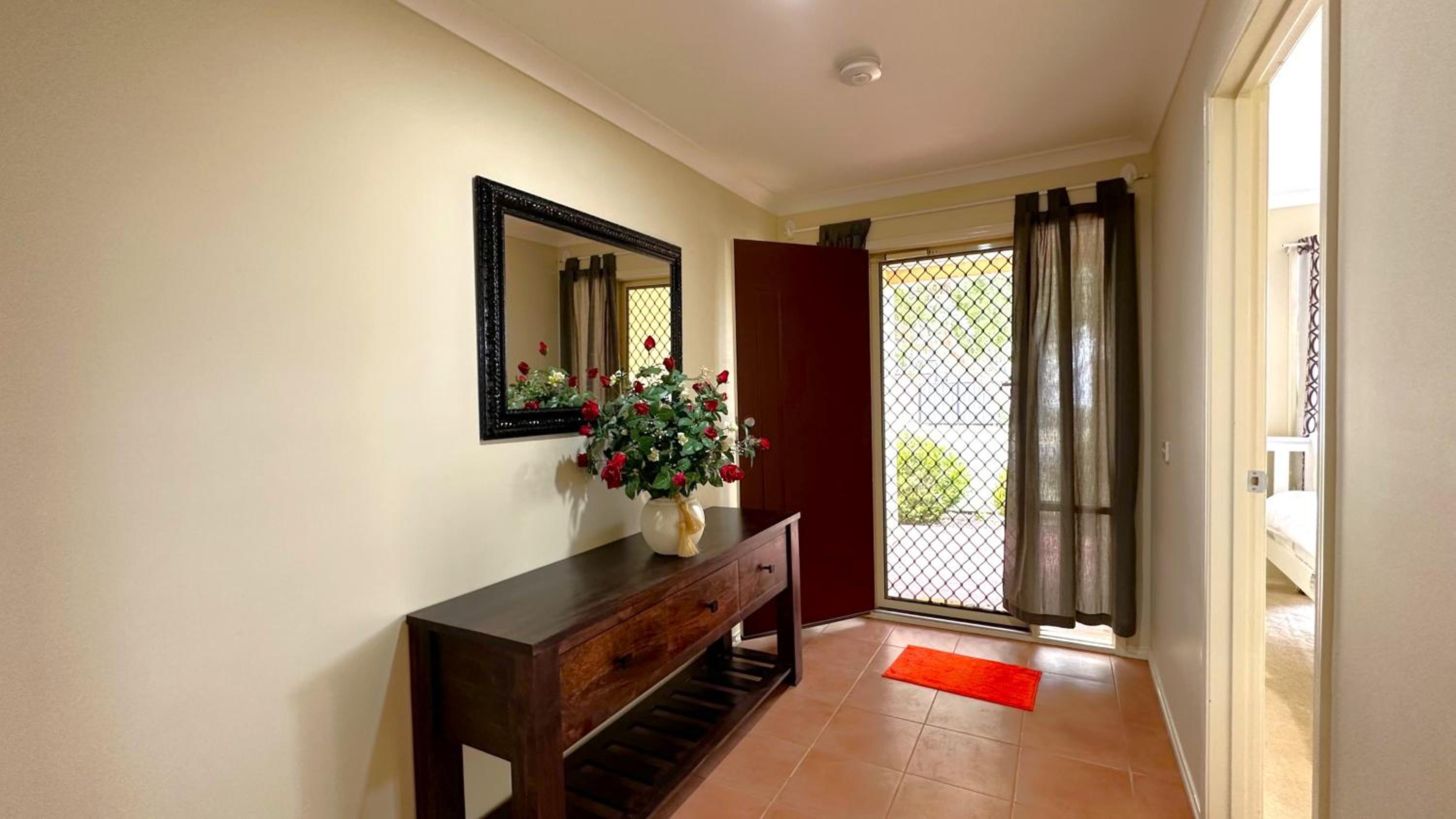 Four-Bedroom House photo 1