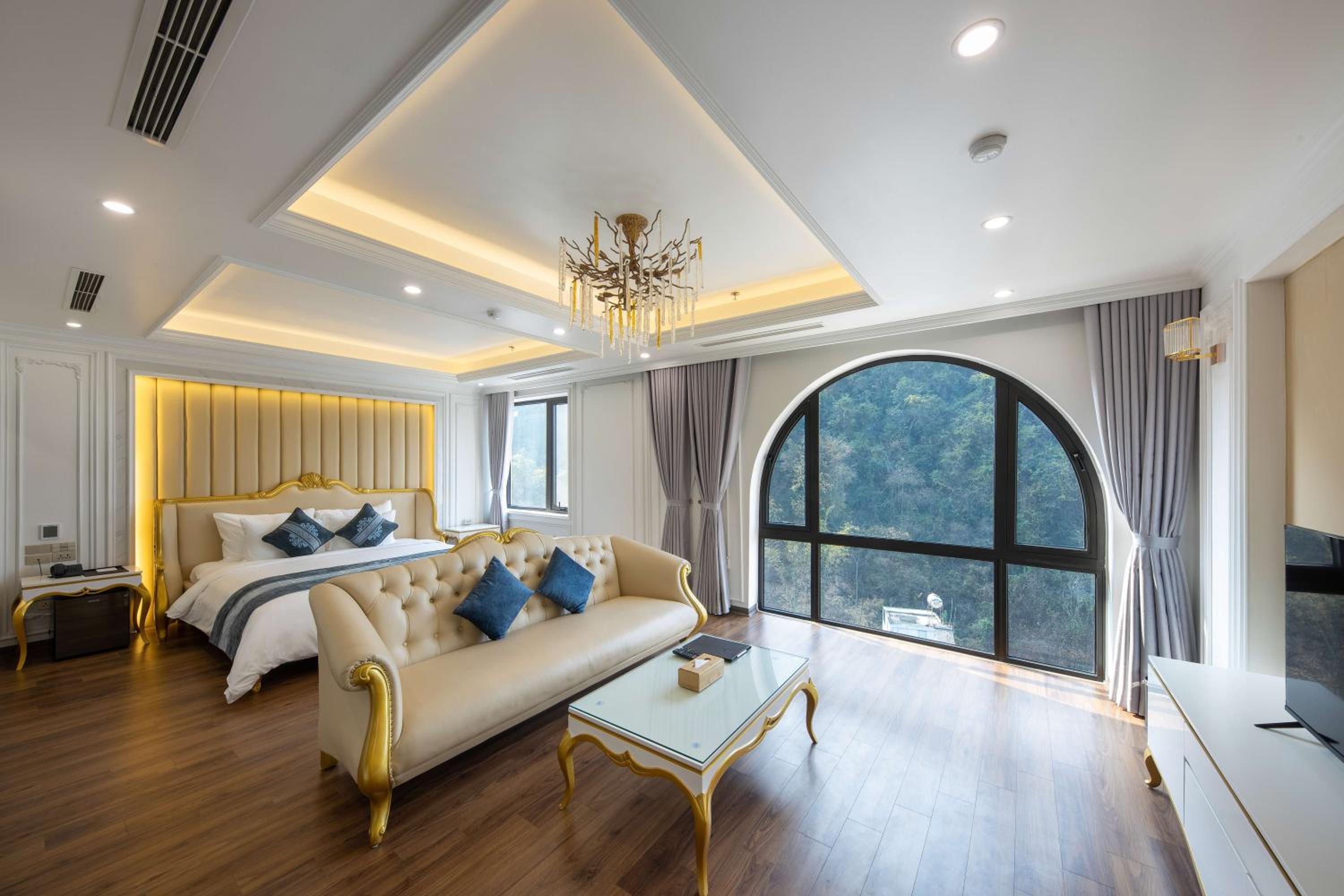 Junior Suite - Photo 1
