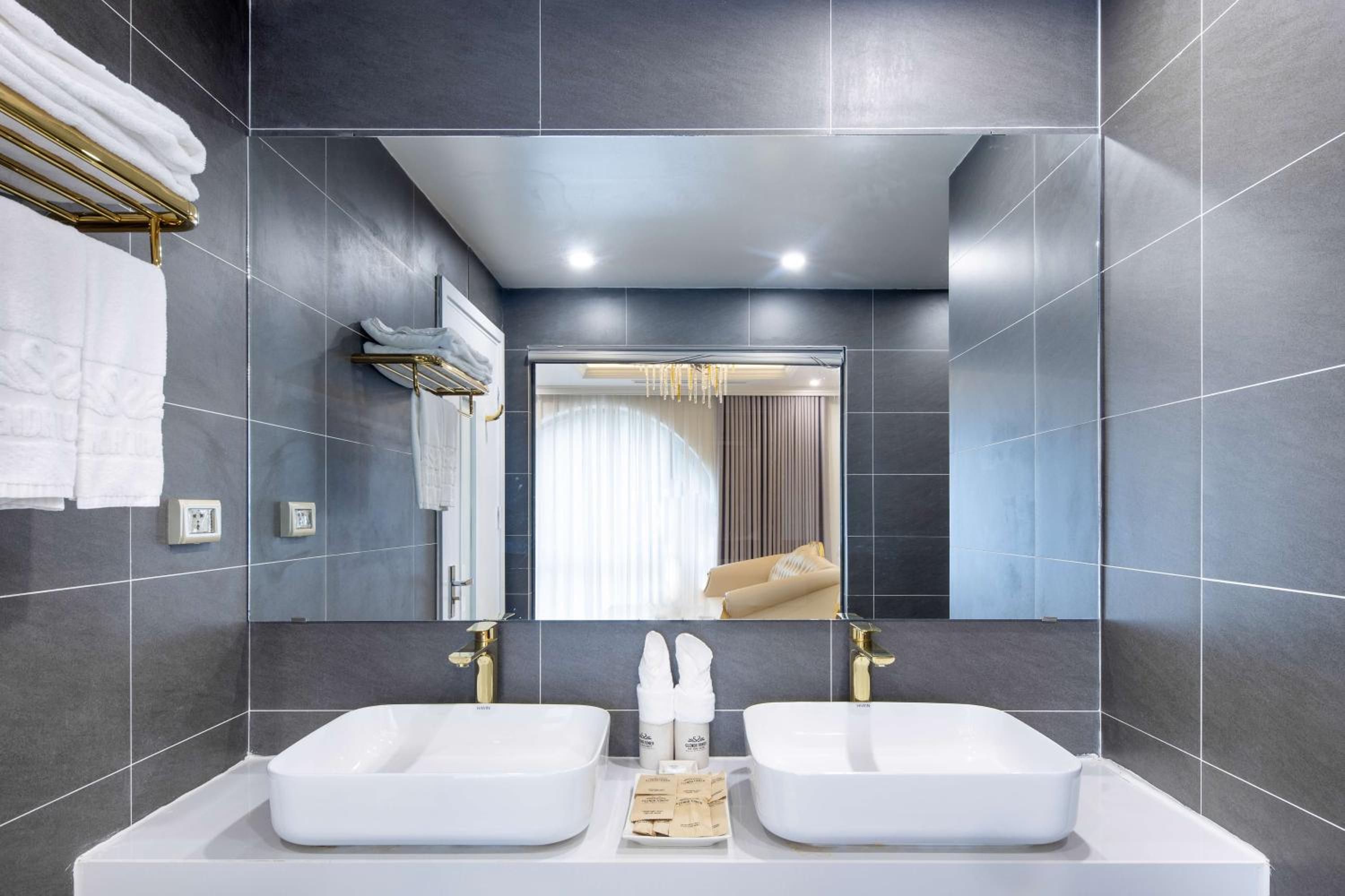Junior Suite - Photo 9