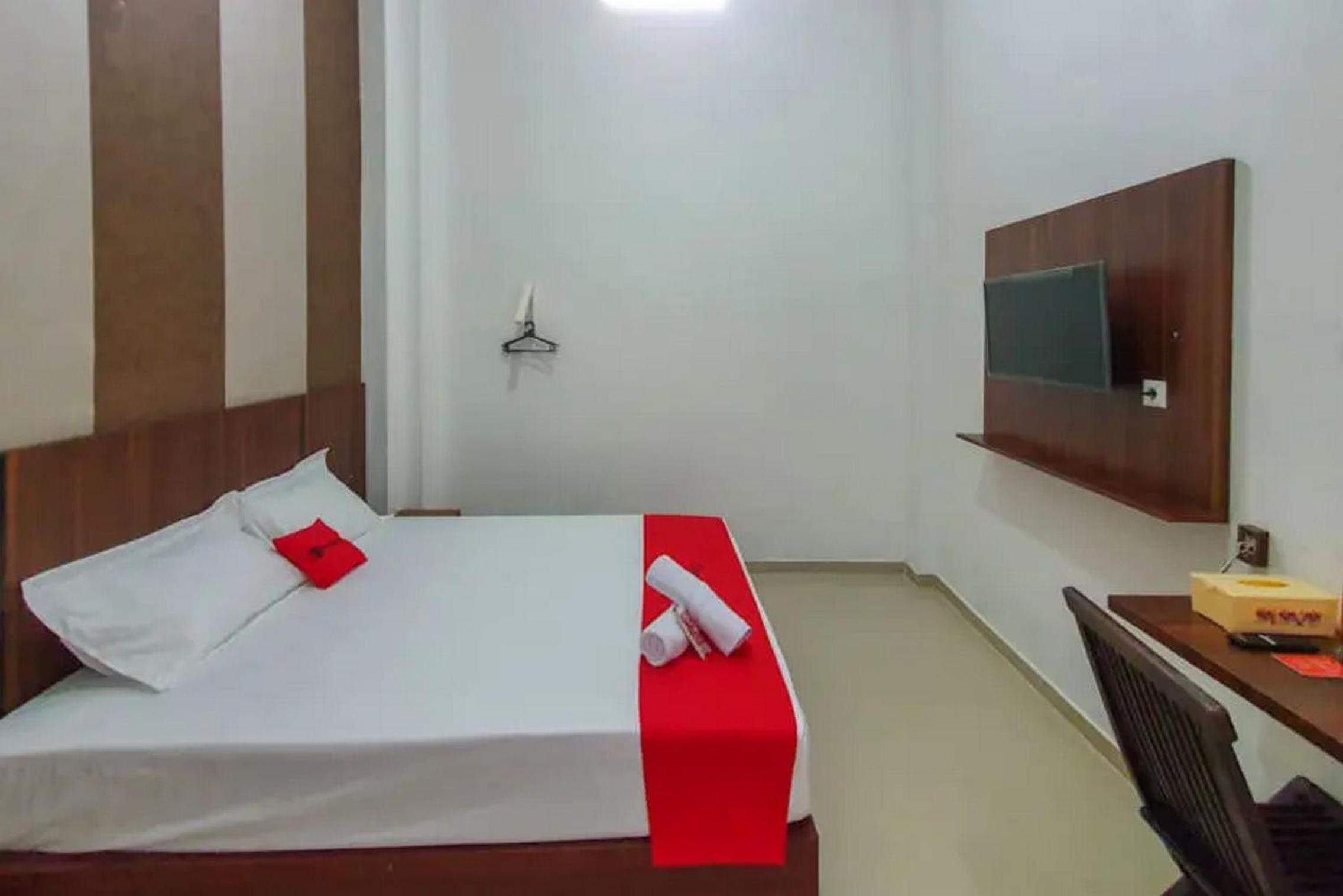 Double Room - Photo 5
