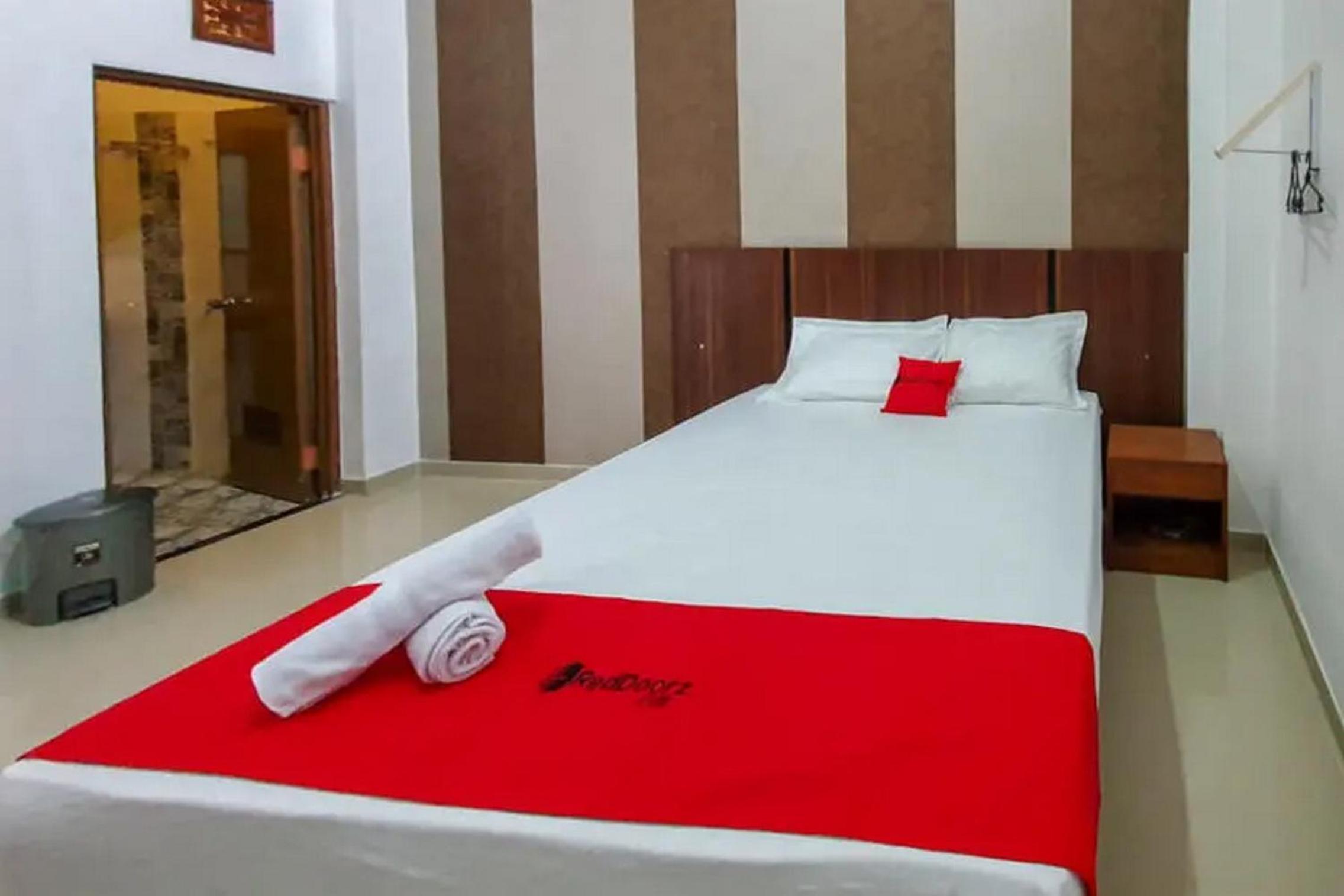 Double Room - Photo 6
