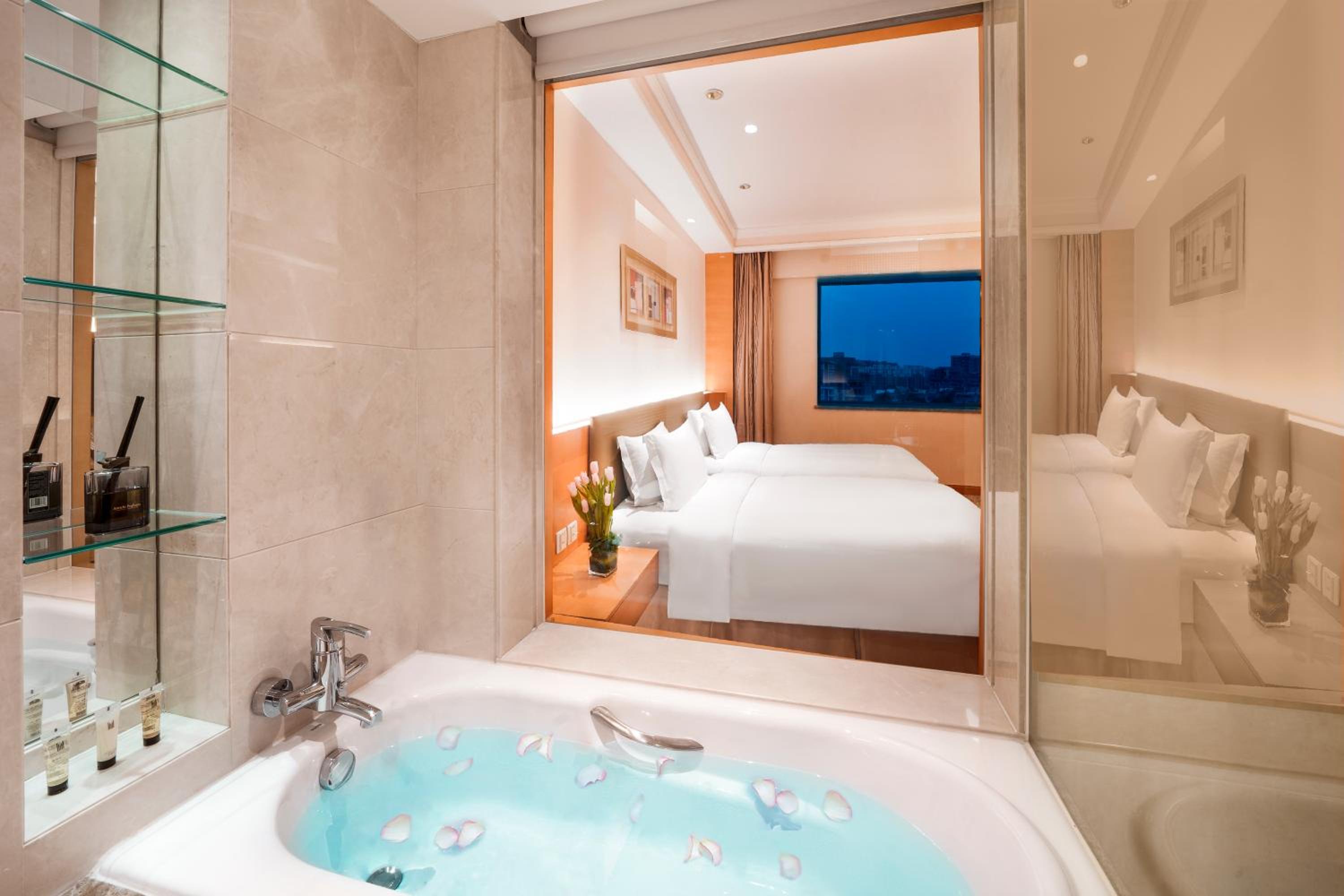 Deluxe Twin Room - Photo 4
