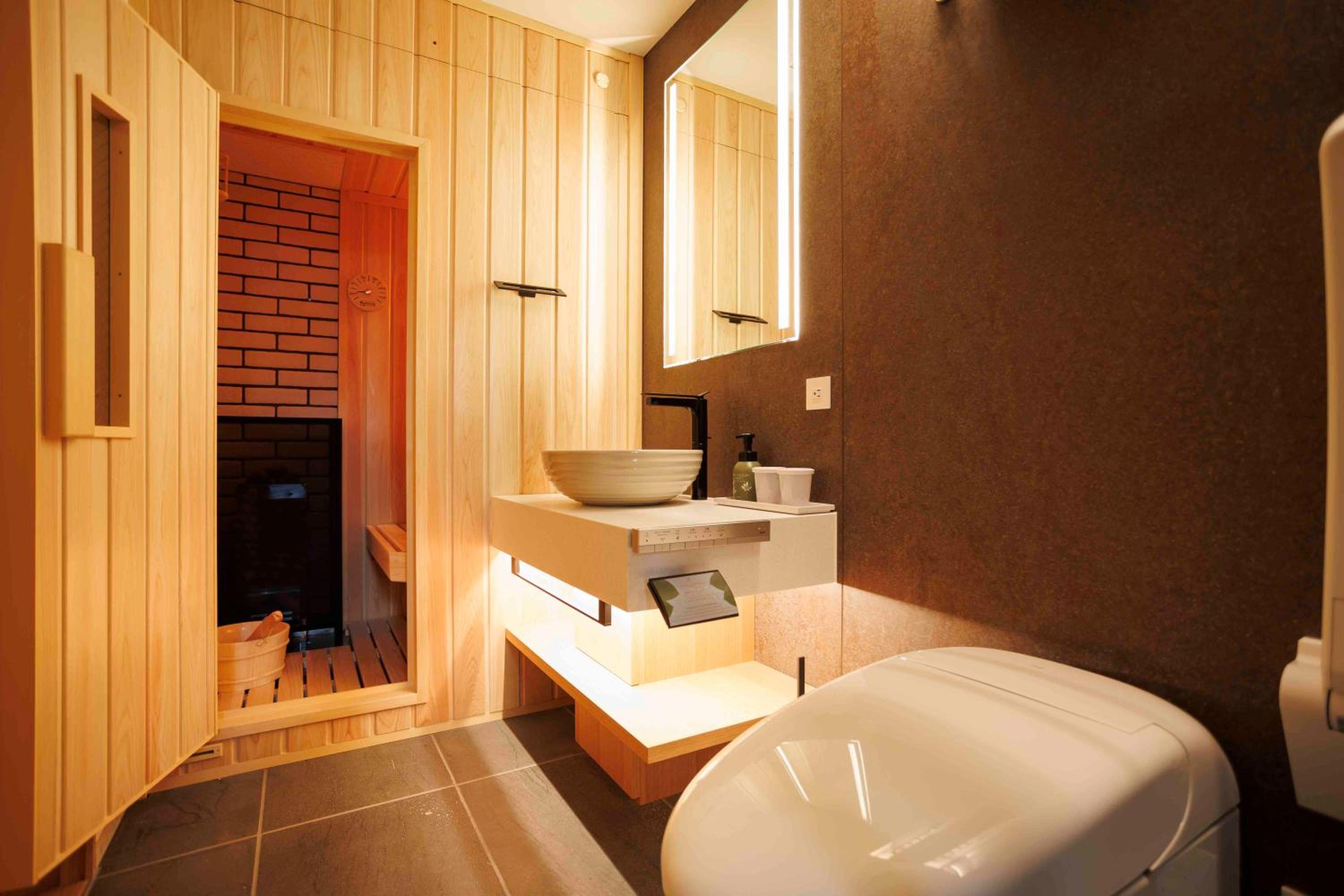 Superior King Room with Sauna - Photo 4