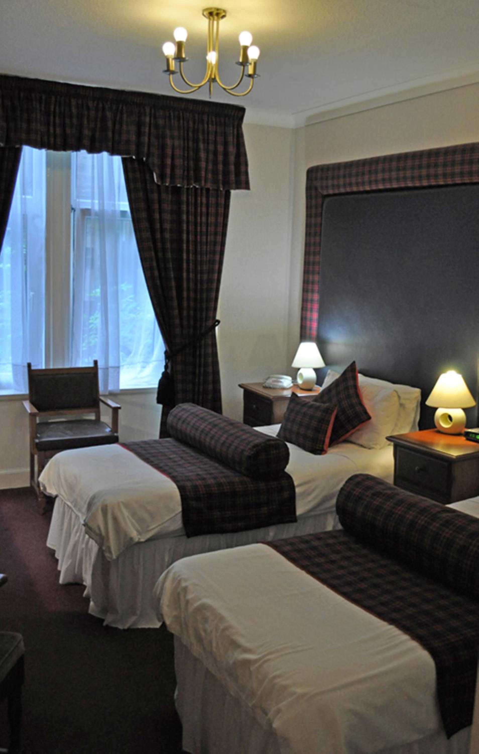 Twin Room - Photo 3