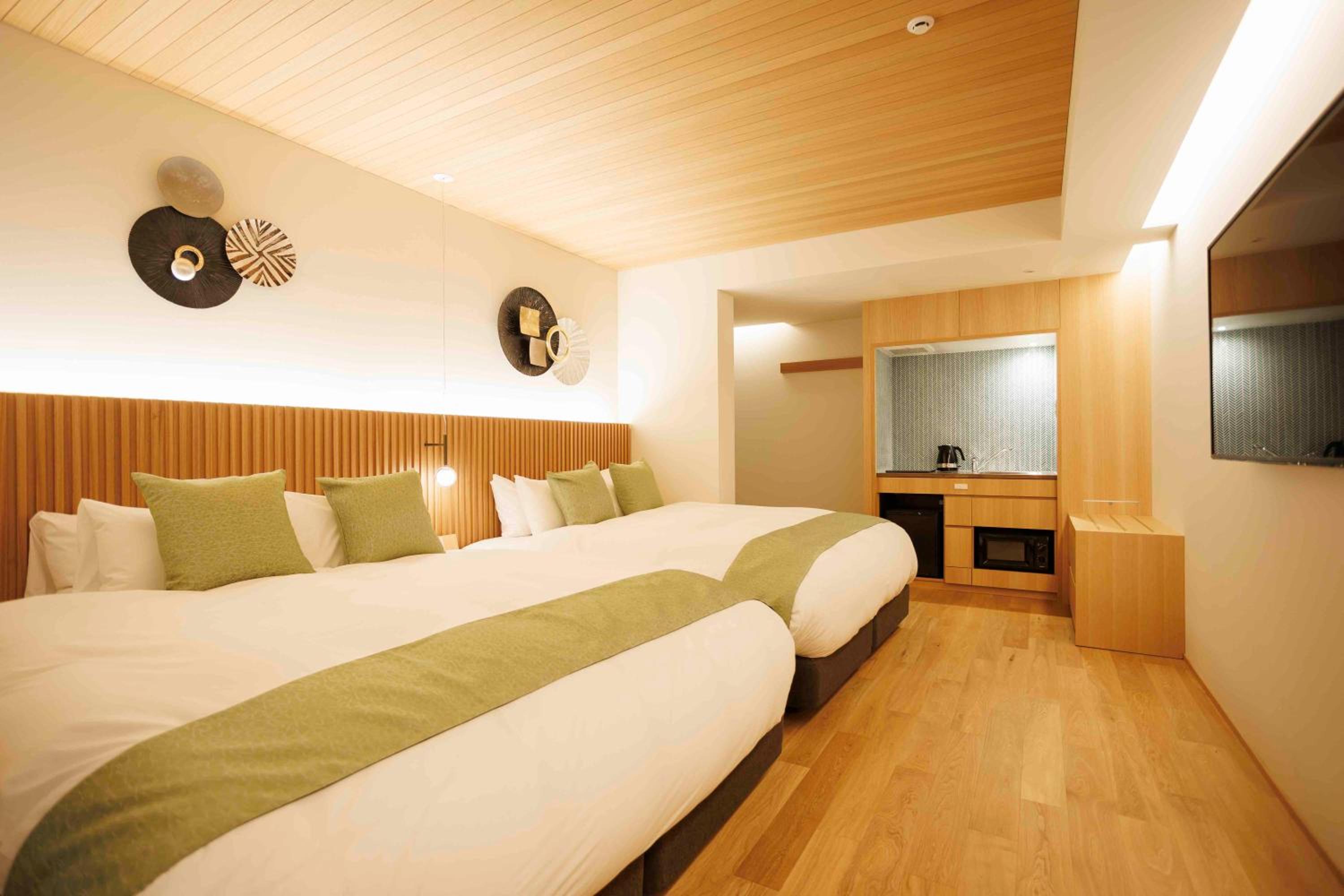 Family Room with Sauna - Photo 9