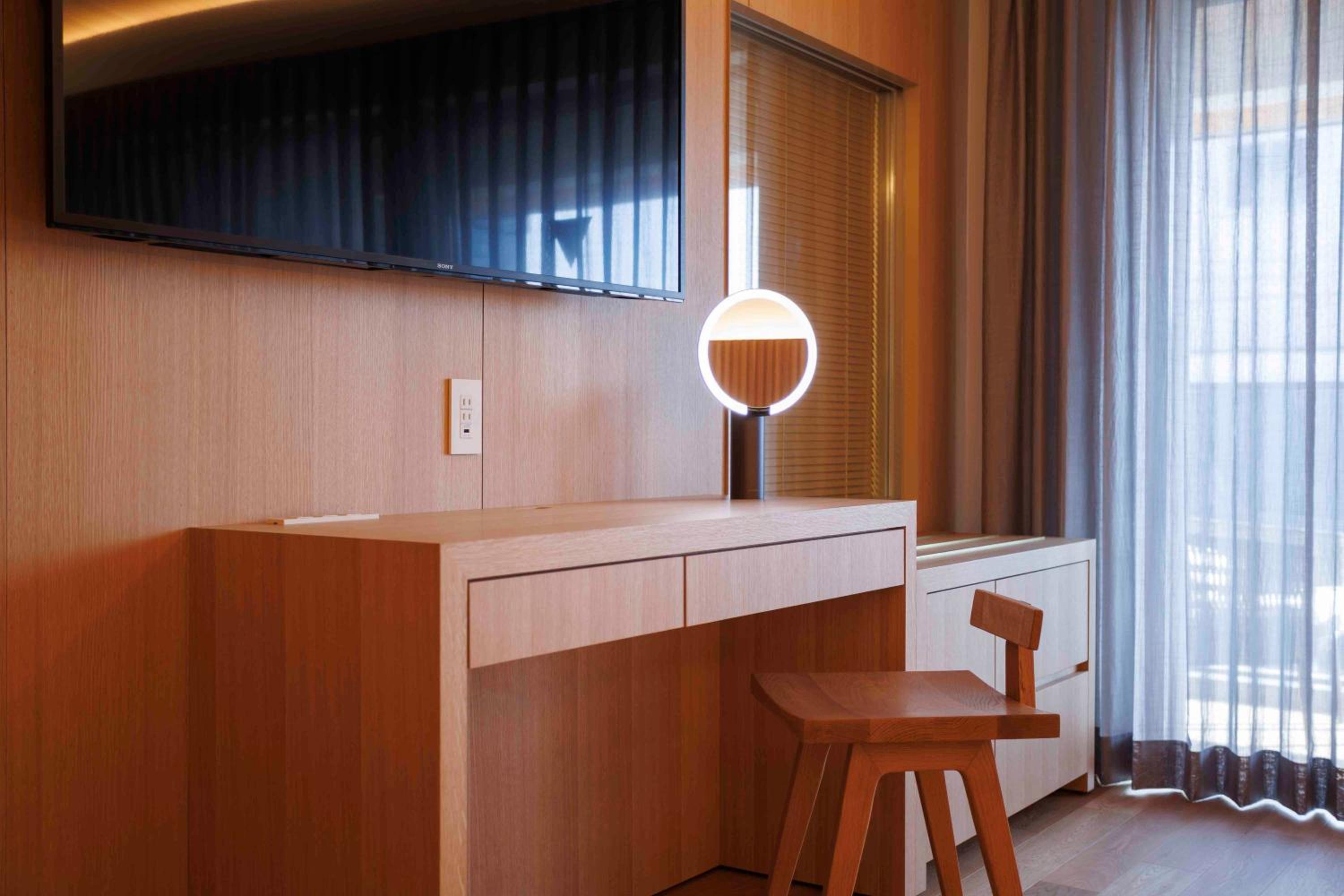 Deluxe Family Room with Sauna - Photo 6