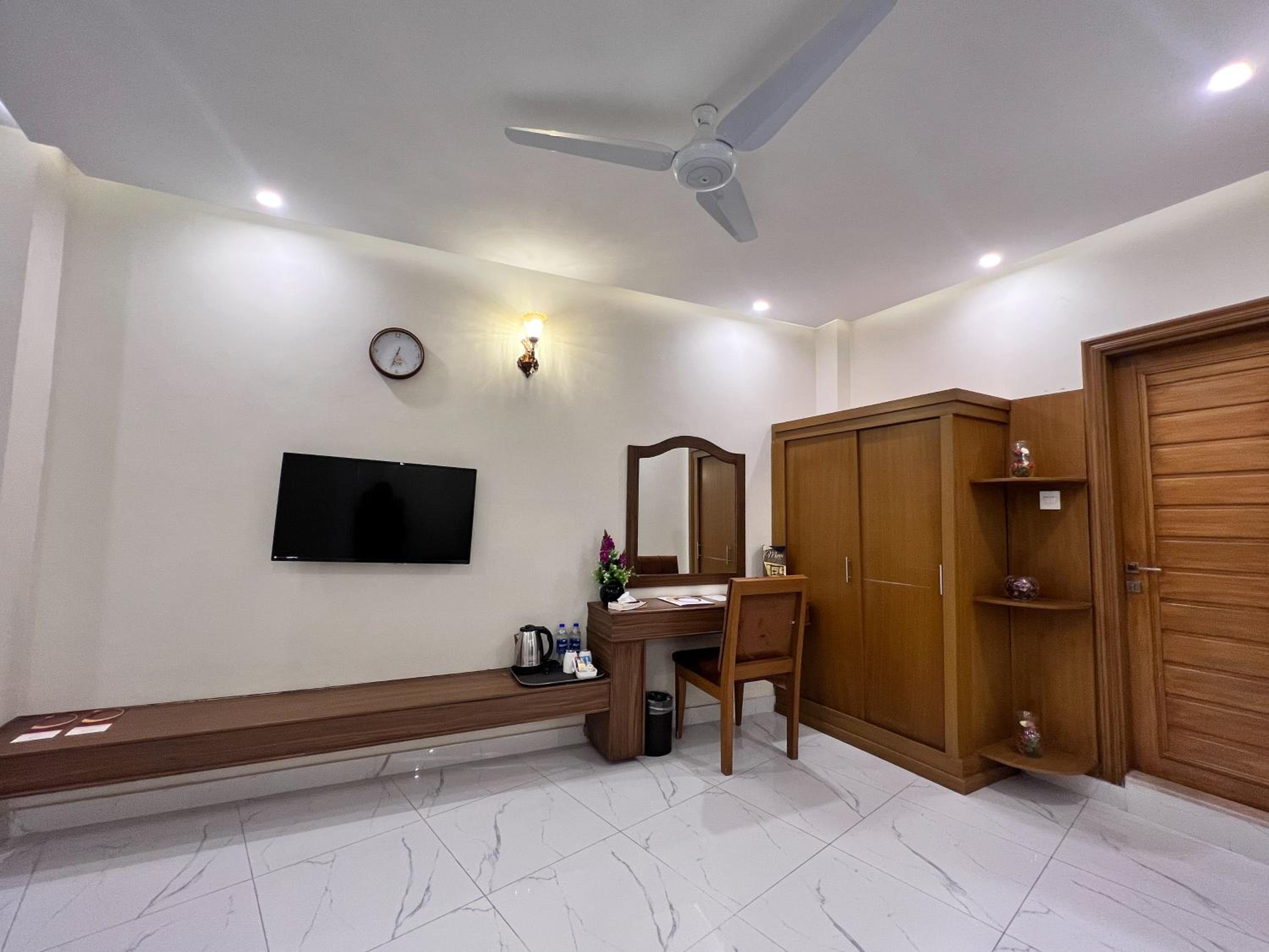 Executive Suite