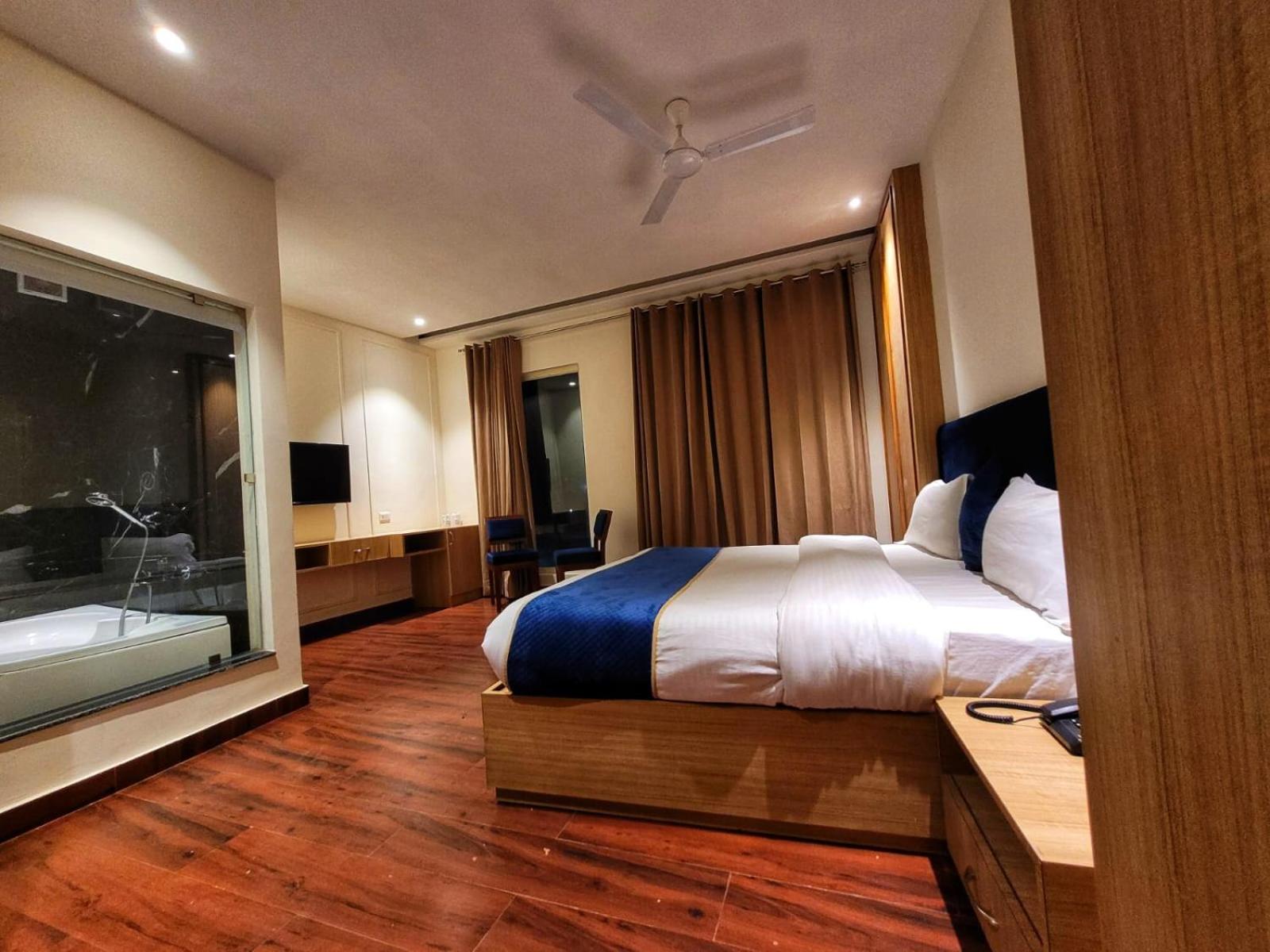 Executive Suite photo 1