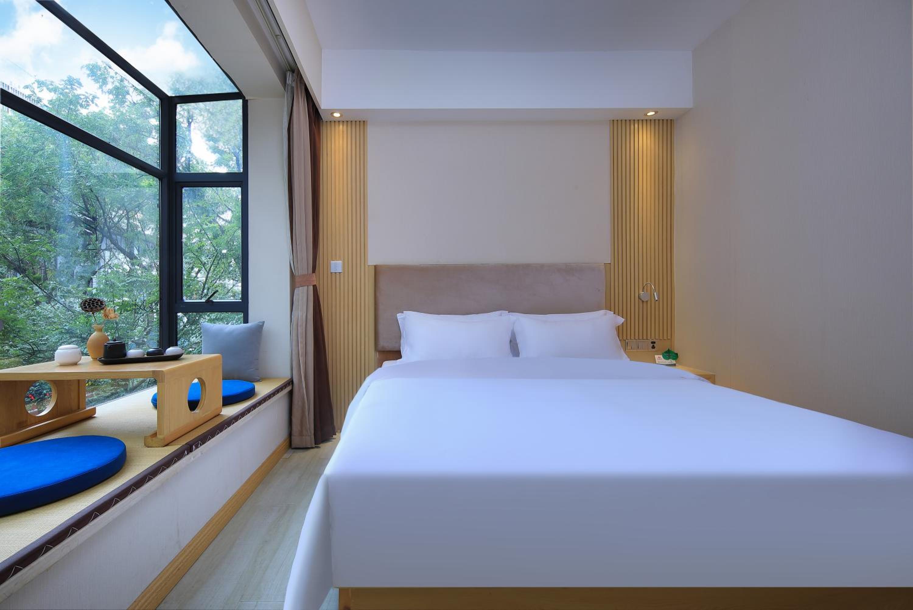 Two-Bedroom Suite photo 3