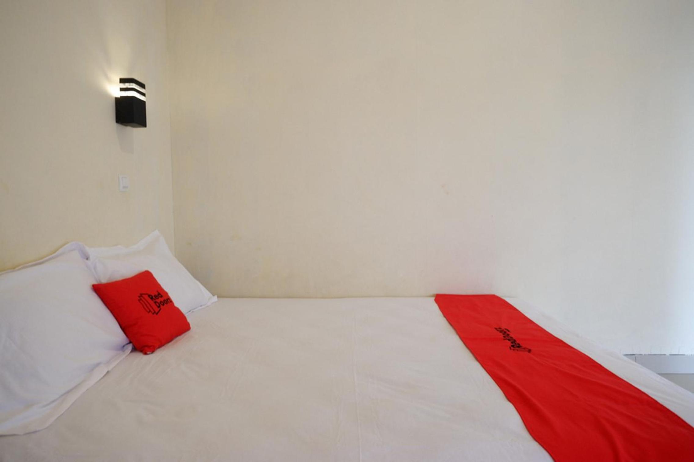Standard Double Room - Photo 3